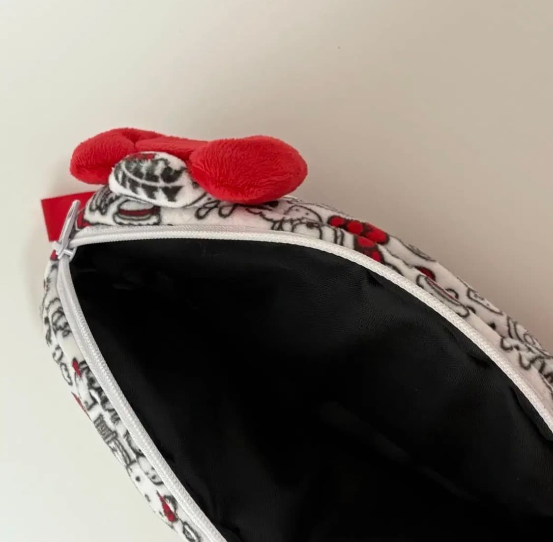 헬로키티 50주년 산리오 필통 상품이미지4