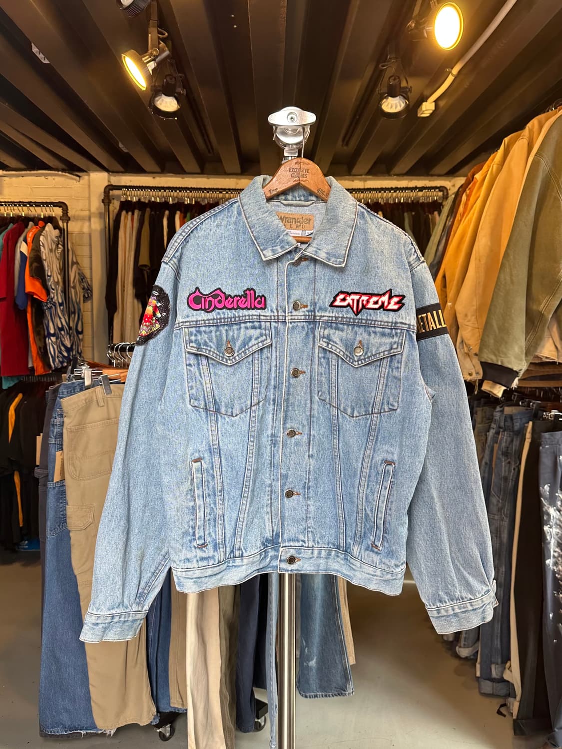 랭글러 패치워크 커스텀 데님 트러커 자켓 상품이미지1