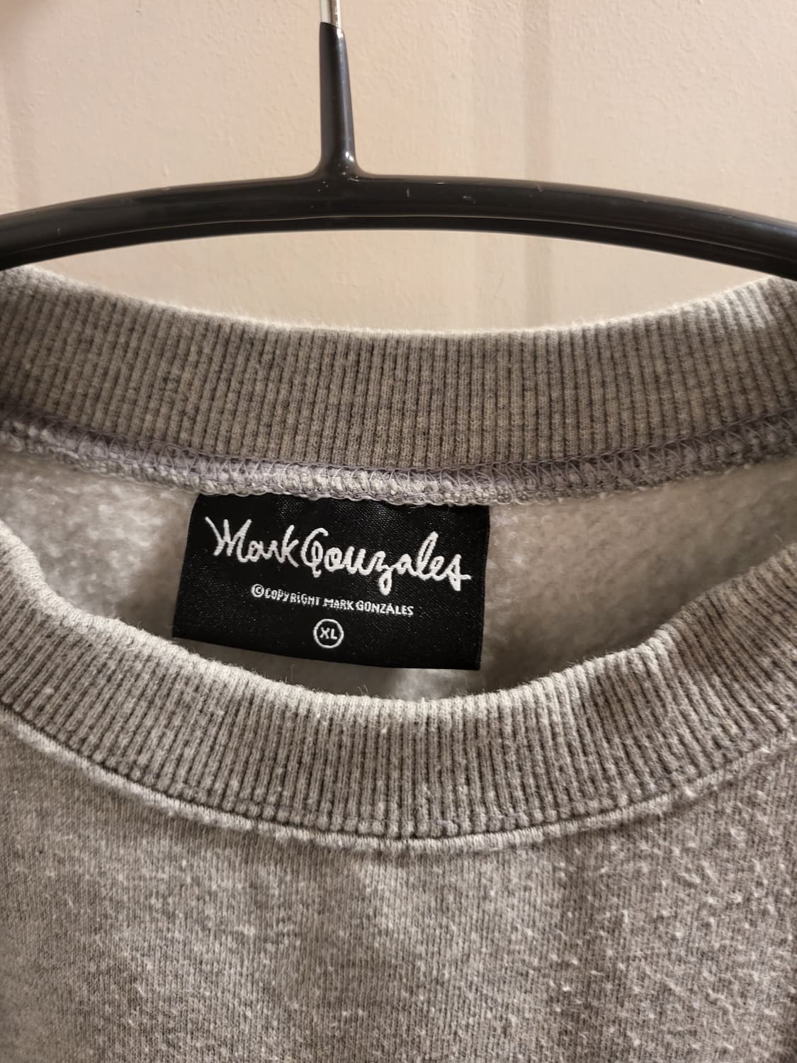 마크곤잘레스 기모 맨투맨 회색 상품이미지4