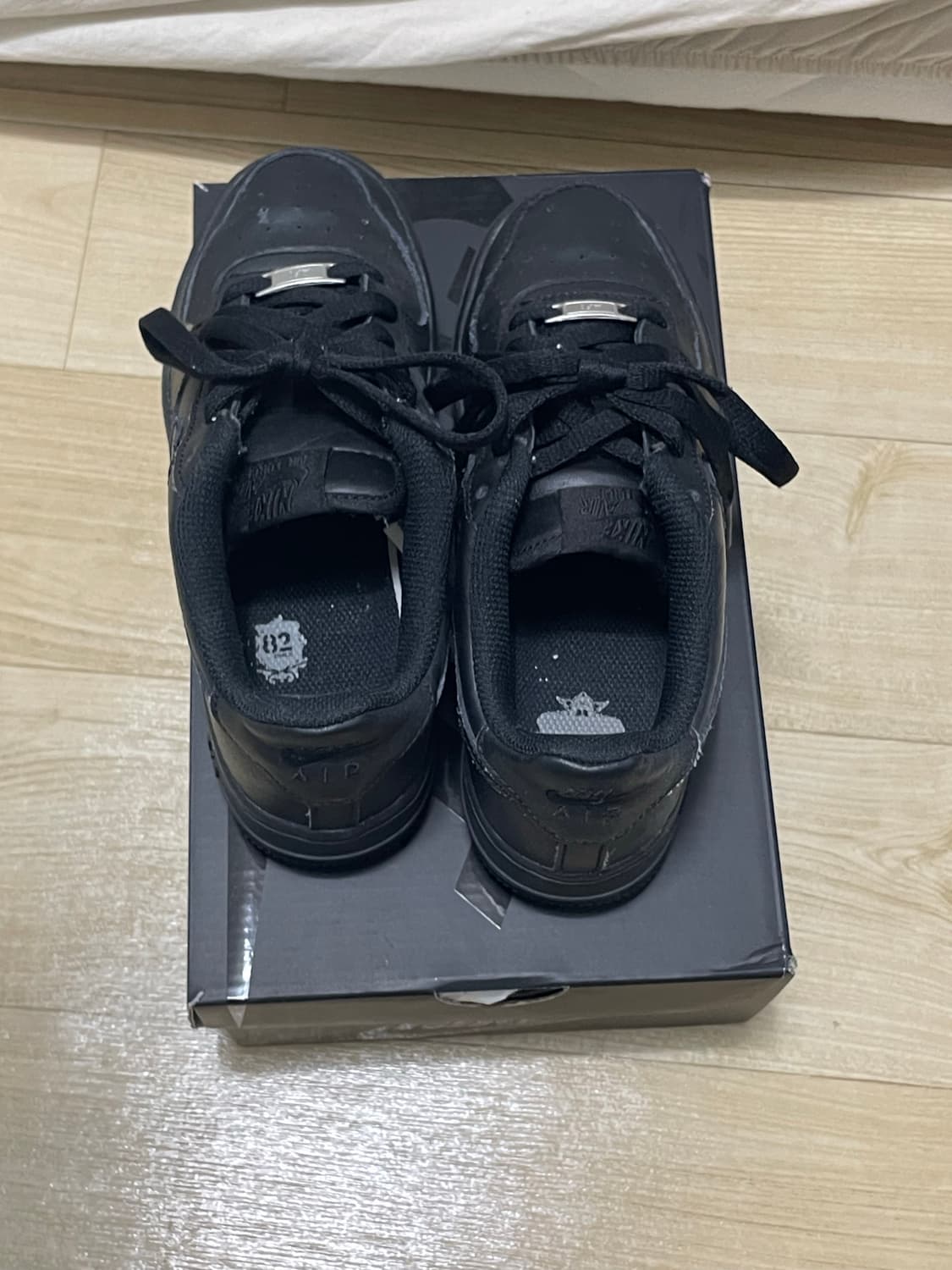 나이키 에어포스 블랙 230 상품이미지3