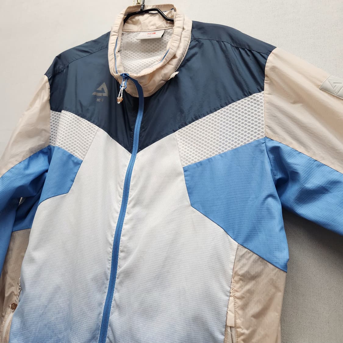 K2 익스트림 메쉬 배색 경량 바람막이 스트링 자켓 110(XL) 상품이미지3