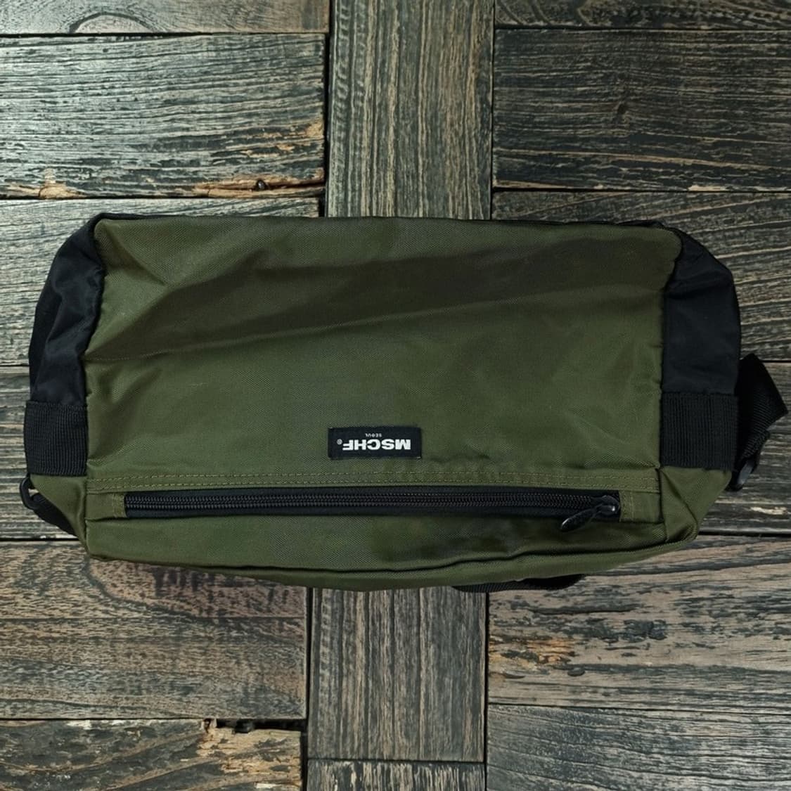 [미스치프] 빅로고 나일론 크로스백 카키 M19484 상품이미지3