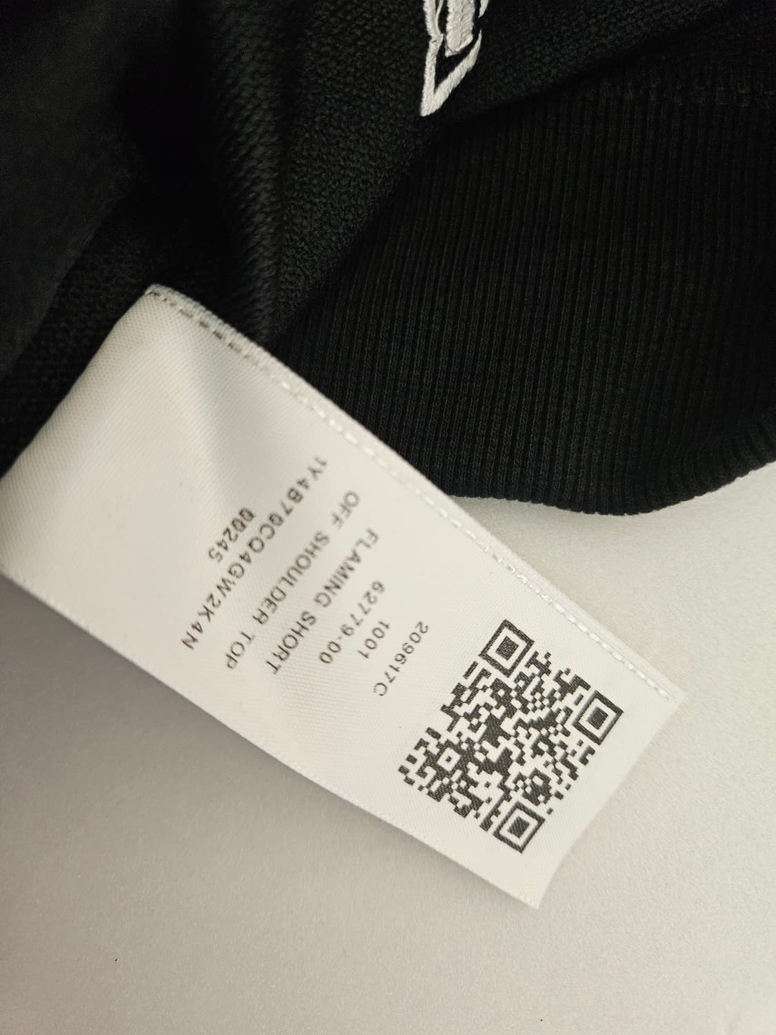 [새제품] 트루 릴리젼 오프숄더 롱슬리브 크롭탑 상품이미지6