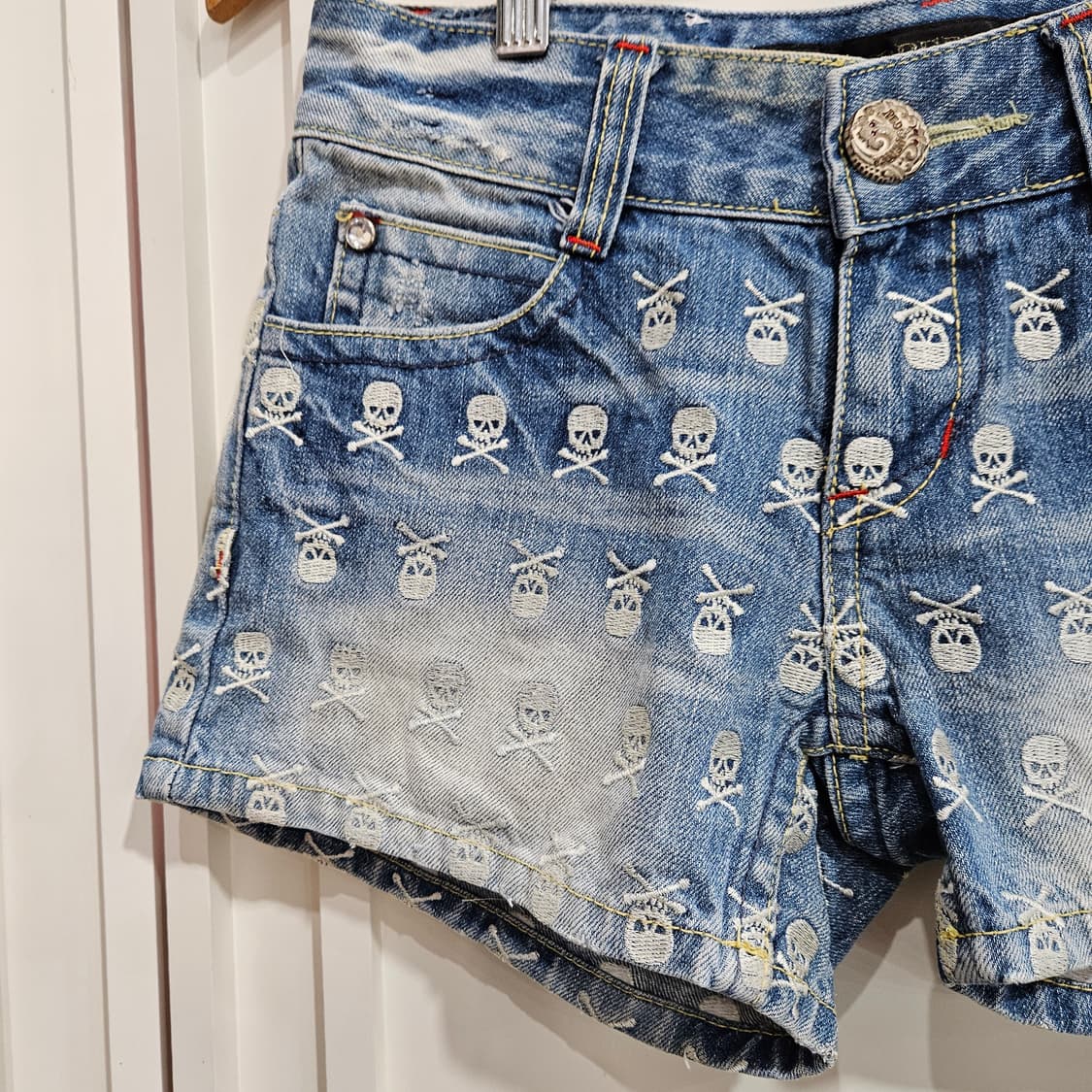 RED PEPPER(레드페퍼) 해골 올자수 데님 숏팬츠 상품이미지3