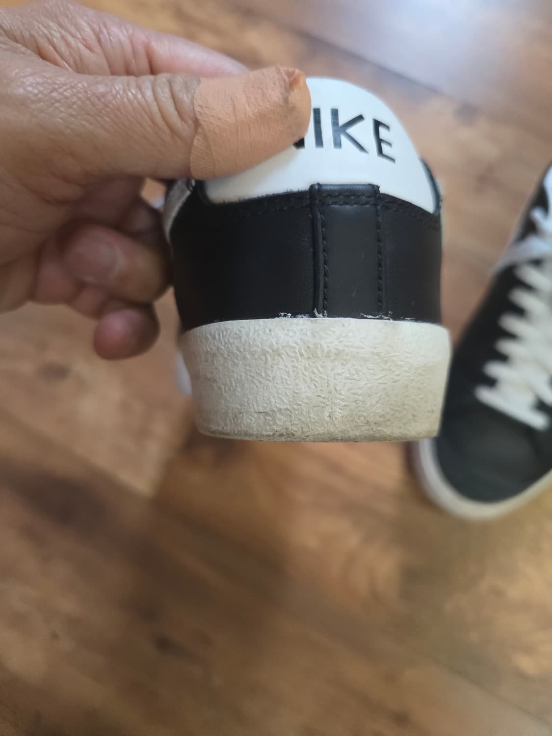 나이키 운동화 판매합니다  상품이미지3