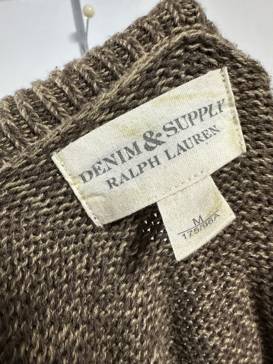 데님앤서플라이 숄카라 버튼 니트 상품이미지3