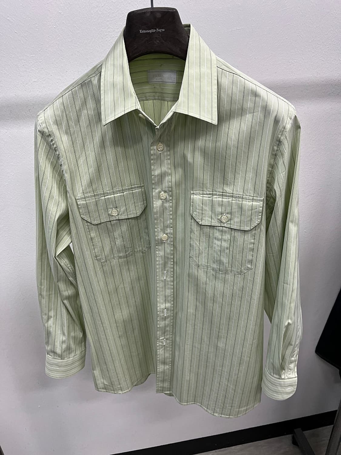 100) 프라다 메론 투포켓 셔츠  상품이미지3