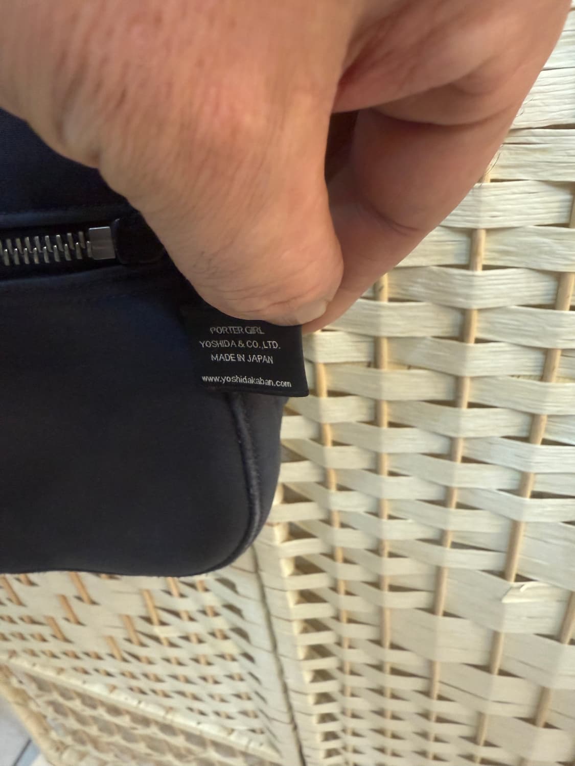 정품 요시다포터 라운드 미니 크로스백 팝니다 상품이미지3