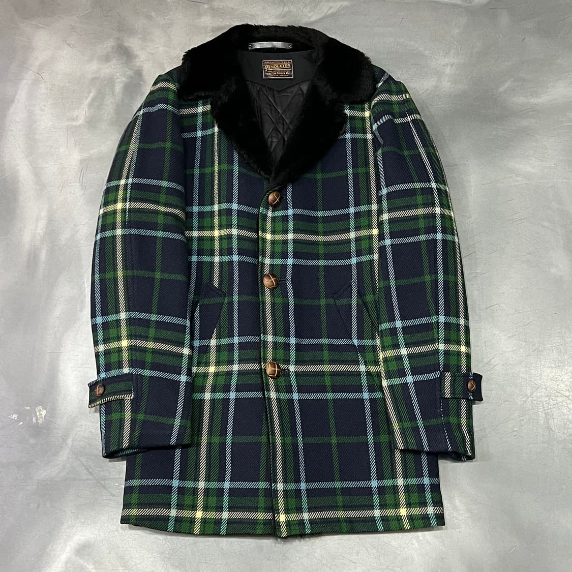  팬들턴 퍼카라 체크 코트 y15586 상품이미지1