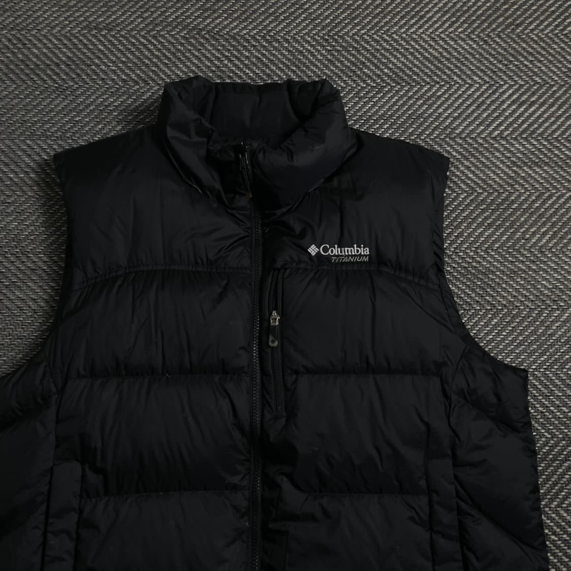 컬럼비아 USA 투웨이 구스다운 베스트 블랙y 4390 상품이미지4