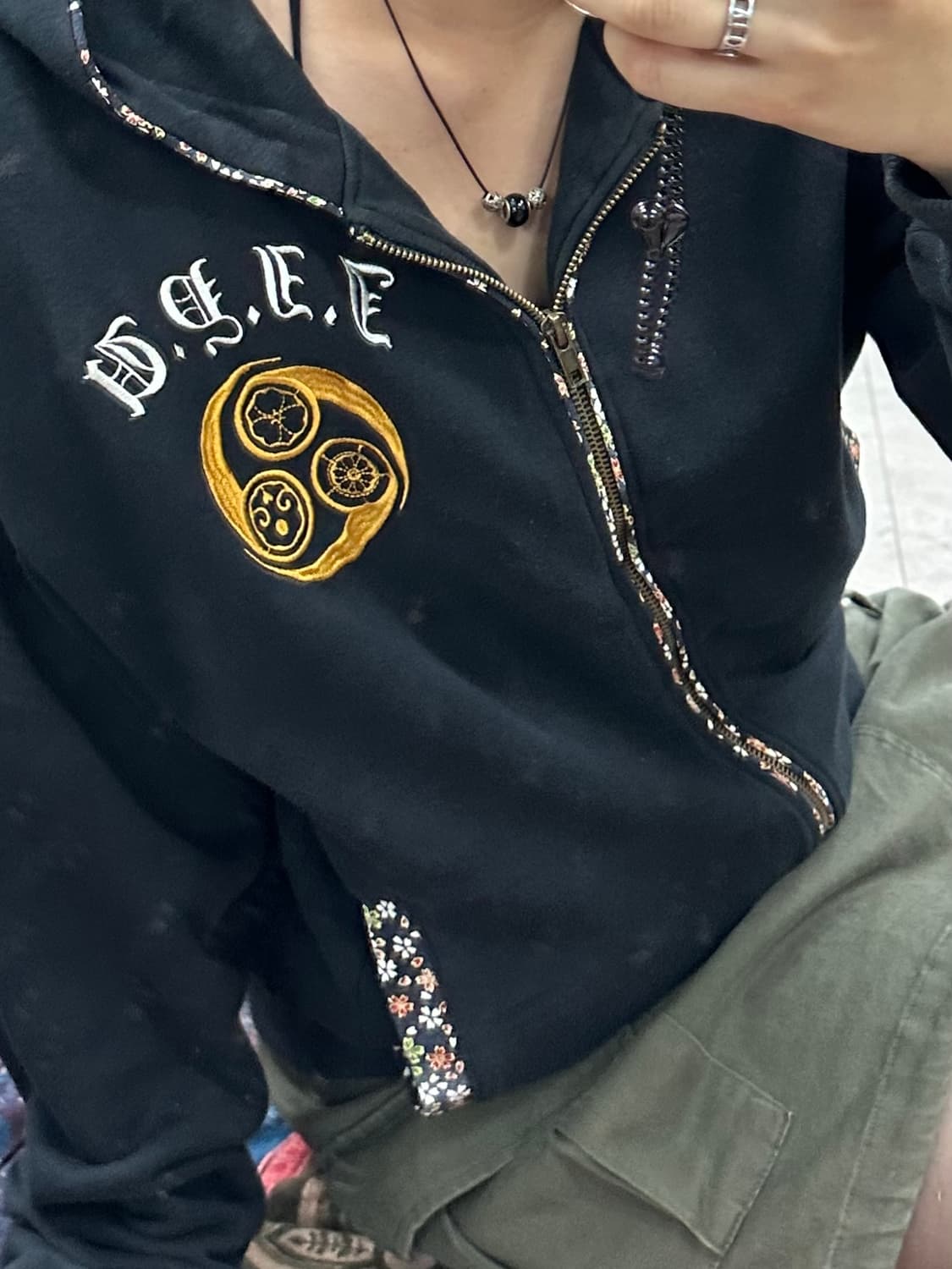 oriental cubic detail zip-up 상품이미지3