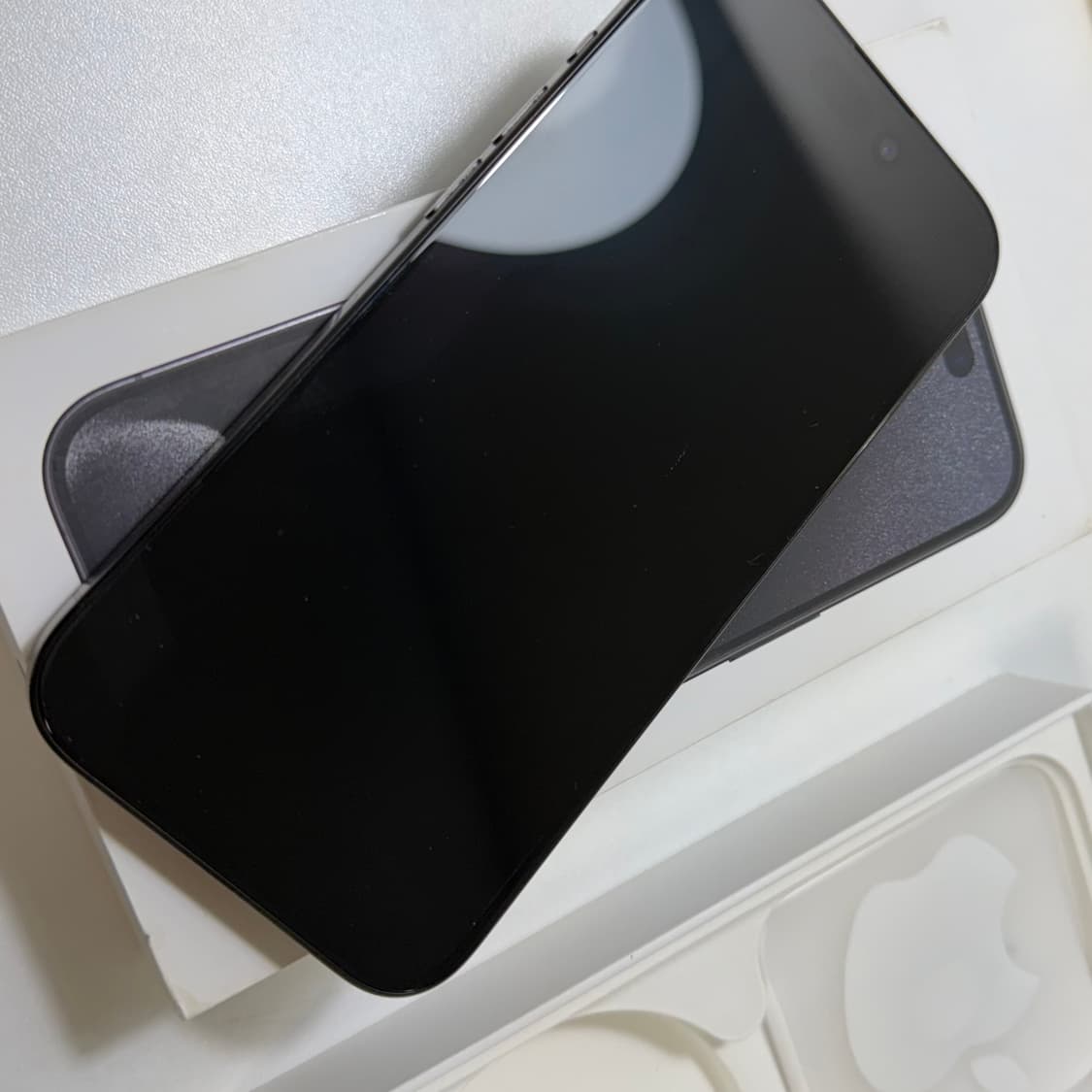 아이폰 15PRO 블랙 128GB 상품이미지2