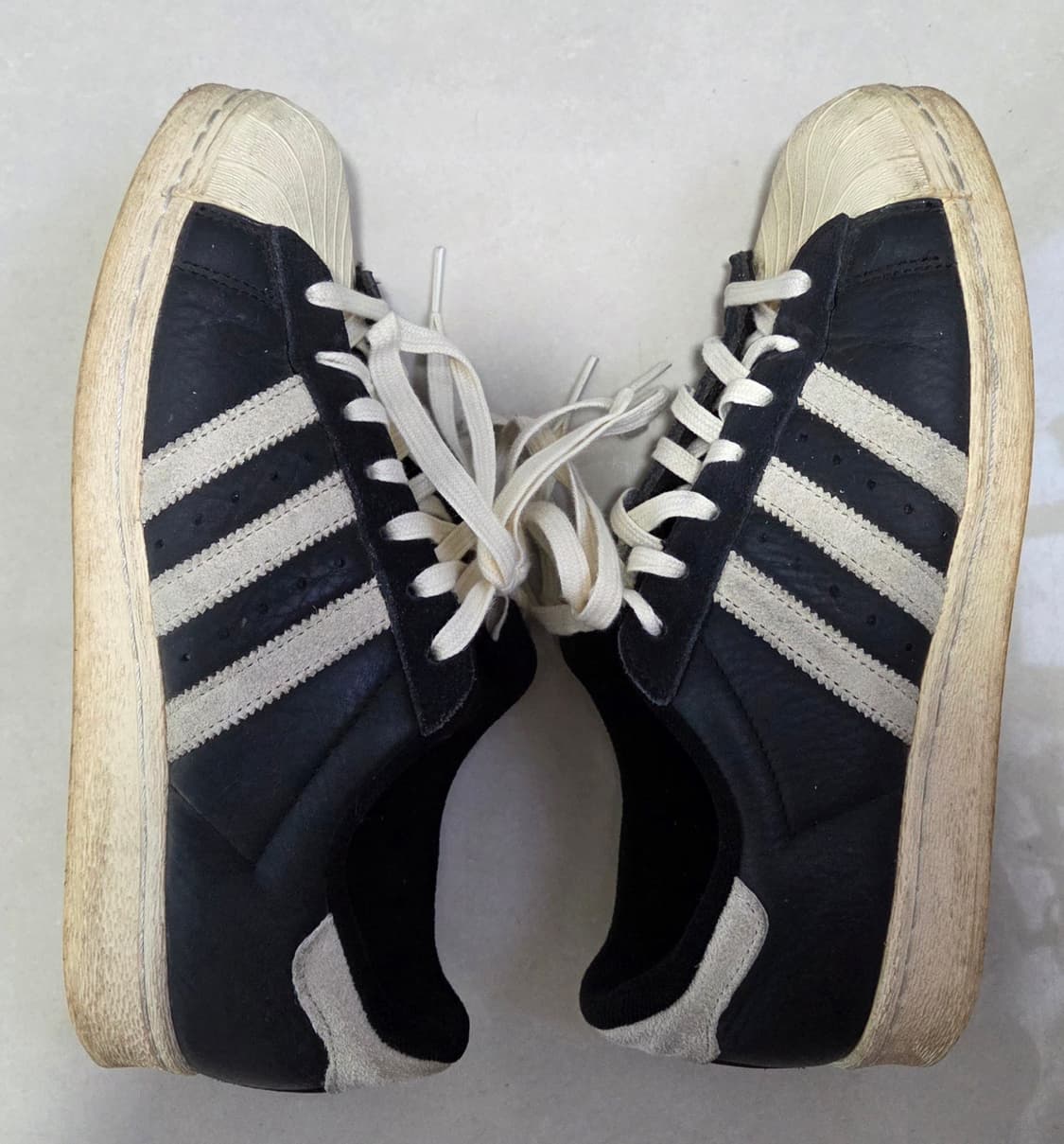 아디다스 슈퍼스타 82 블랙 화이트 상품이미지4