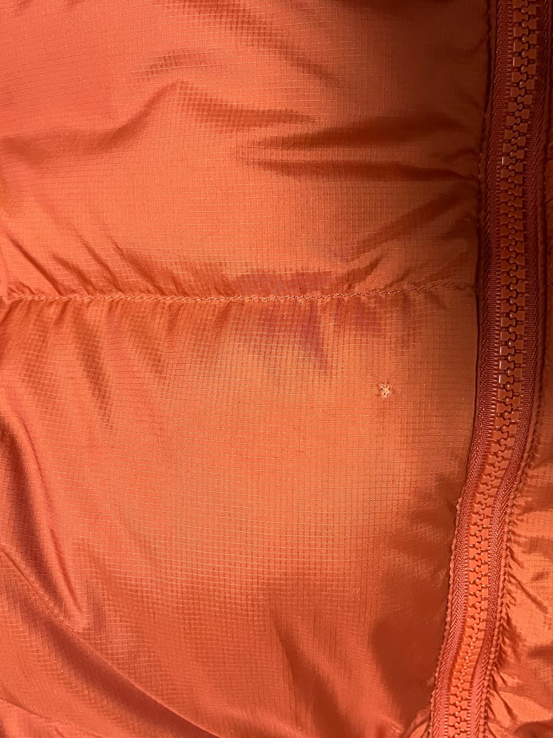 노스페이스 700 중앙로고 패딩 조끼 오렌지 L 상품이미지4