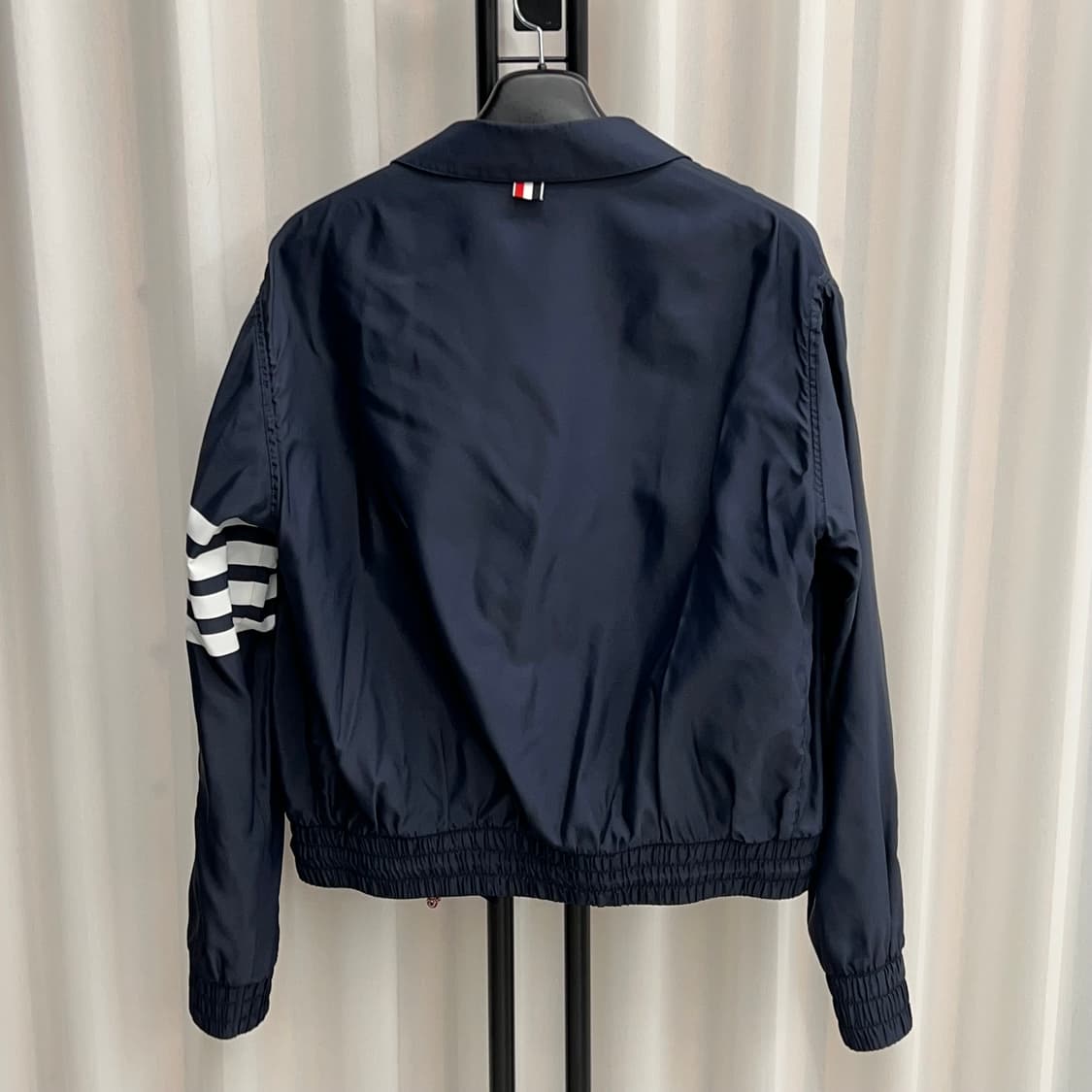 톰브라운 솔리드 스윔테크 블루종 자켓 (5사이즈) 상품이미지2