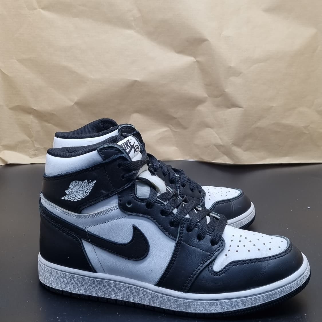 나이키 조던1 레트로 미드240 상품이미지1