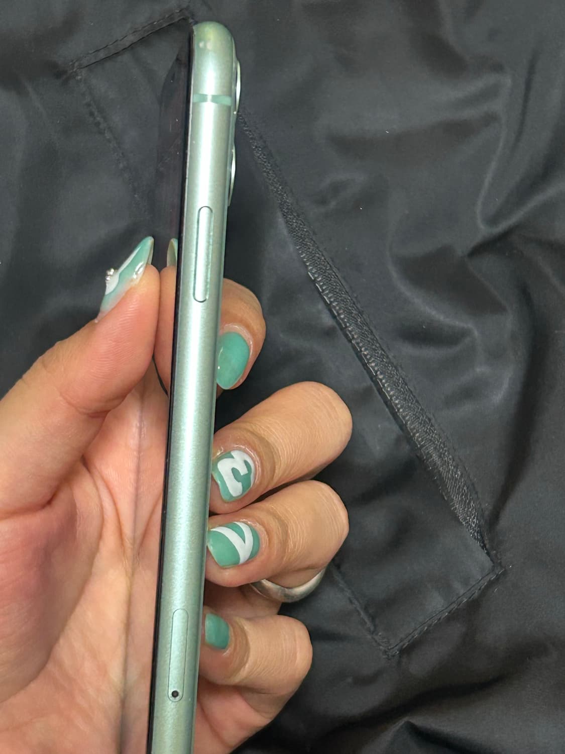 아이폰11 64기가 그린 액정파손  상품이미지3