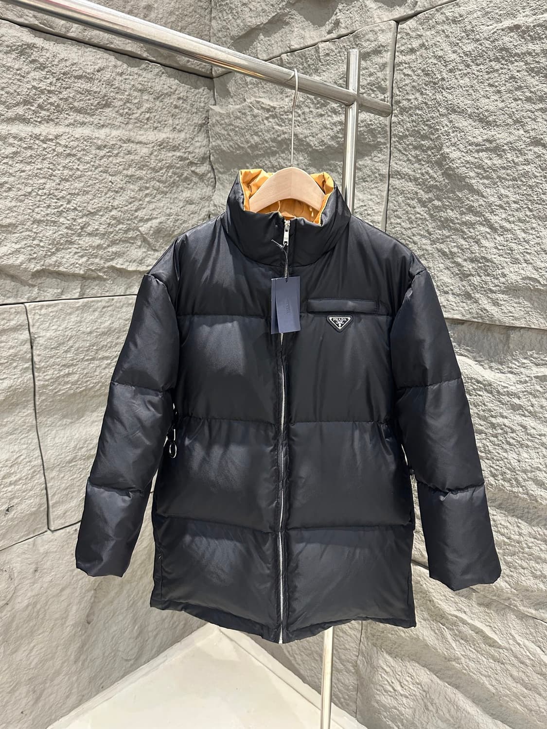 프라다 패딩 상품이미지3