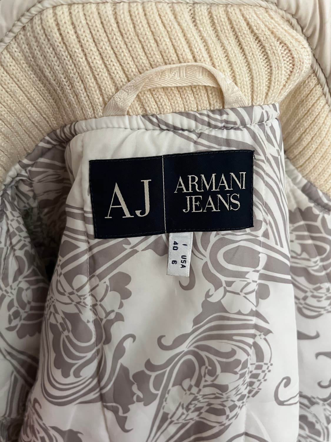 Armani Exchange 아이보리 패딩 상품이미지5