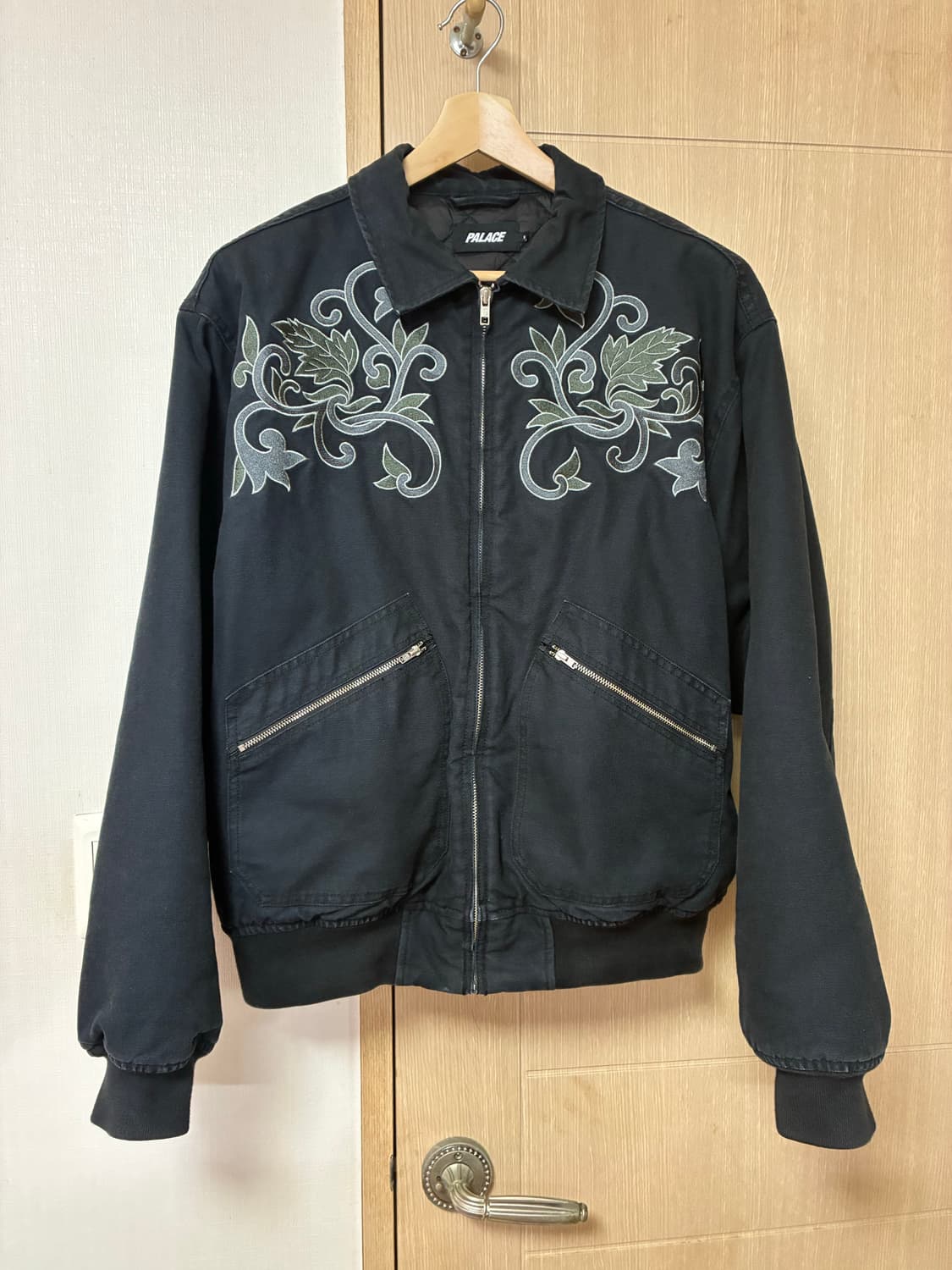 [M]팔라스 PALACE 플로랄 캔버스 봄버 자켓 블랙 상품이미지2
