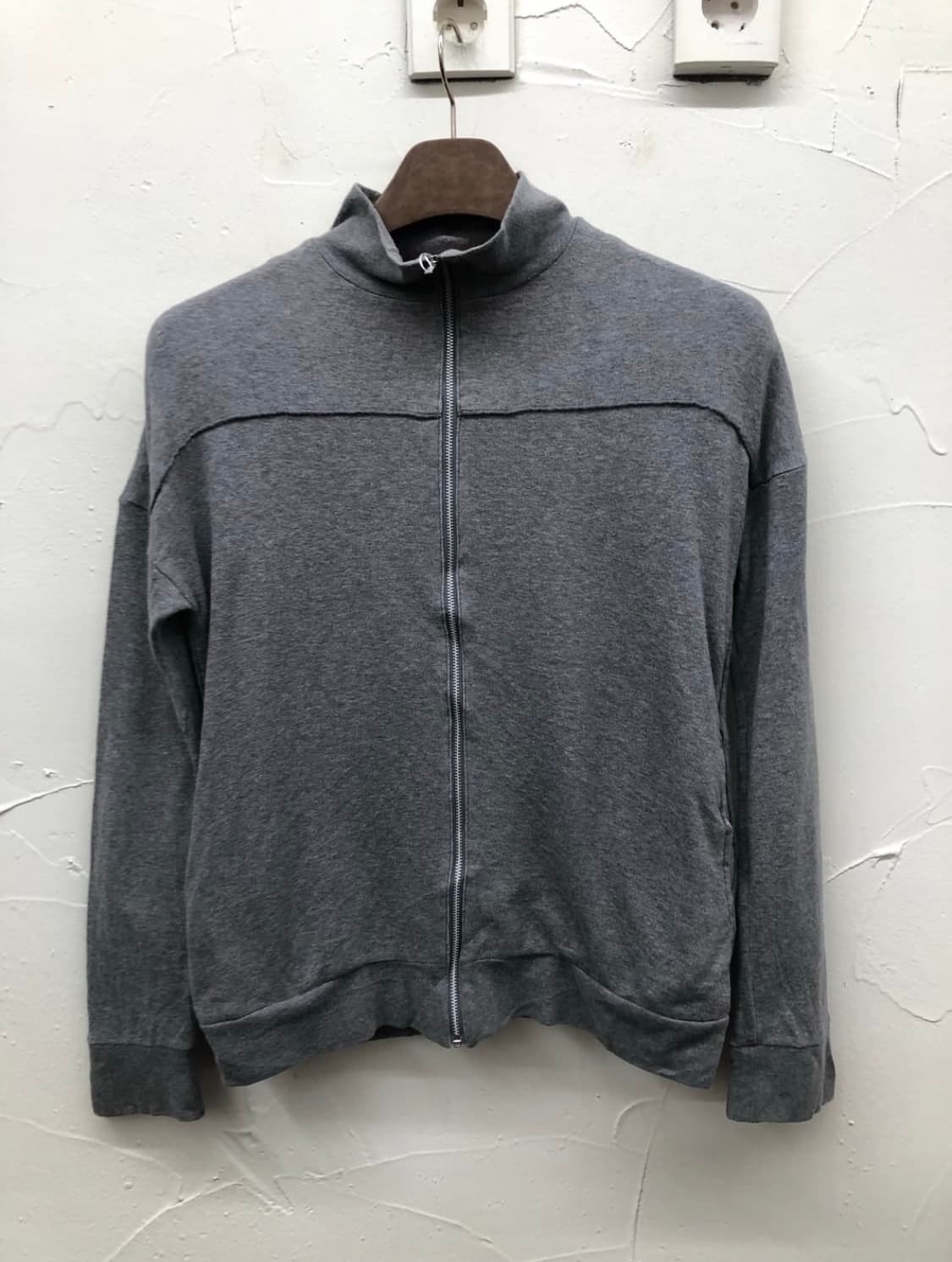 이세이미야케 전 디렉터 집업 상품이미지1