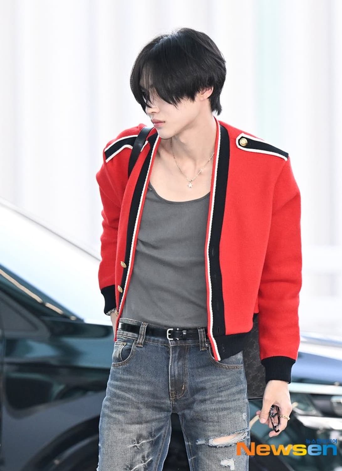[라이즈 원빈님 착용] 셀린느 19fw 테디 울 가디건 상품이미지1