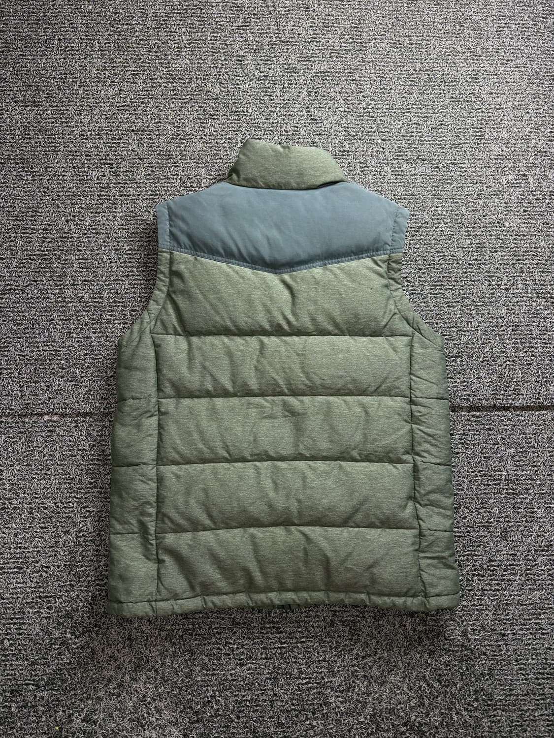 아디다스 프리마로프 카키 덕다운 베스트 2626 상품이미지6