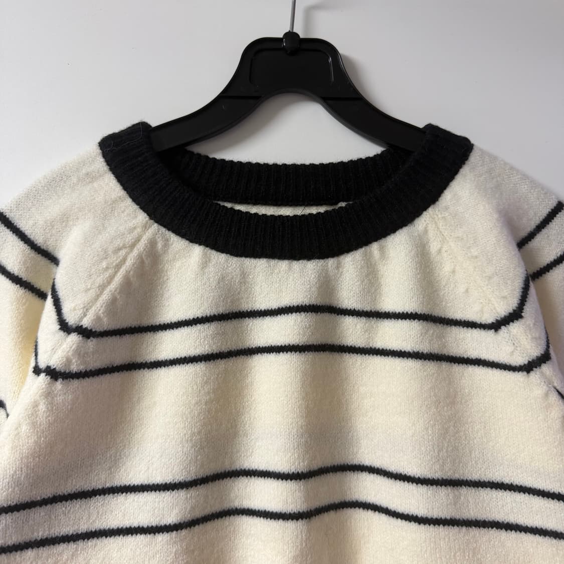 새상품 여자 단가라 니트 상품이미지3