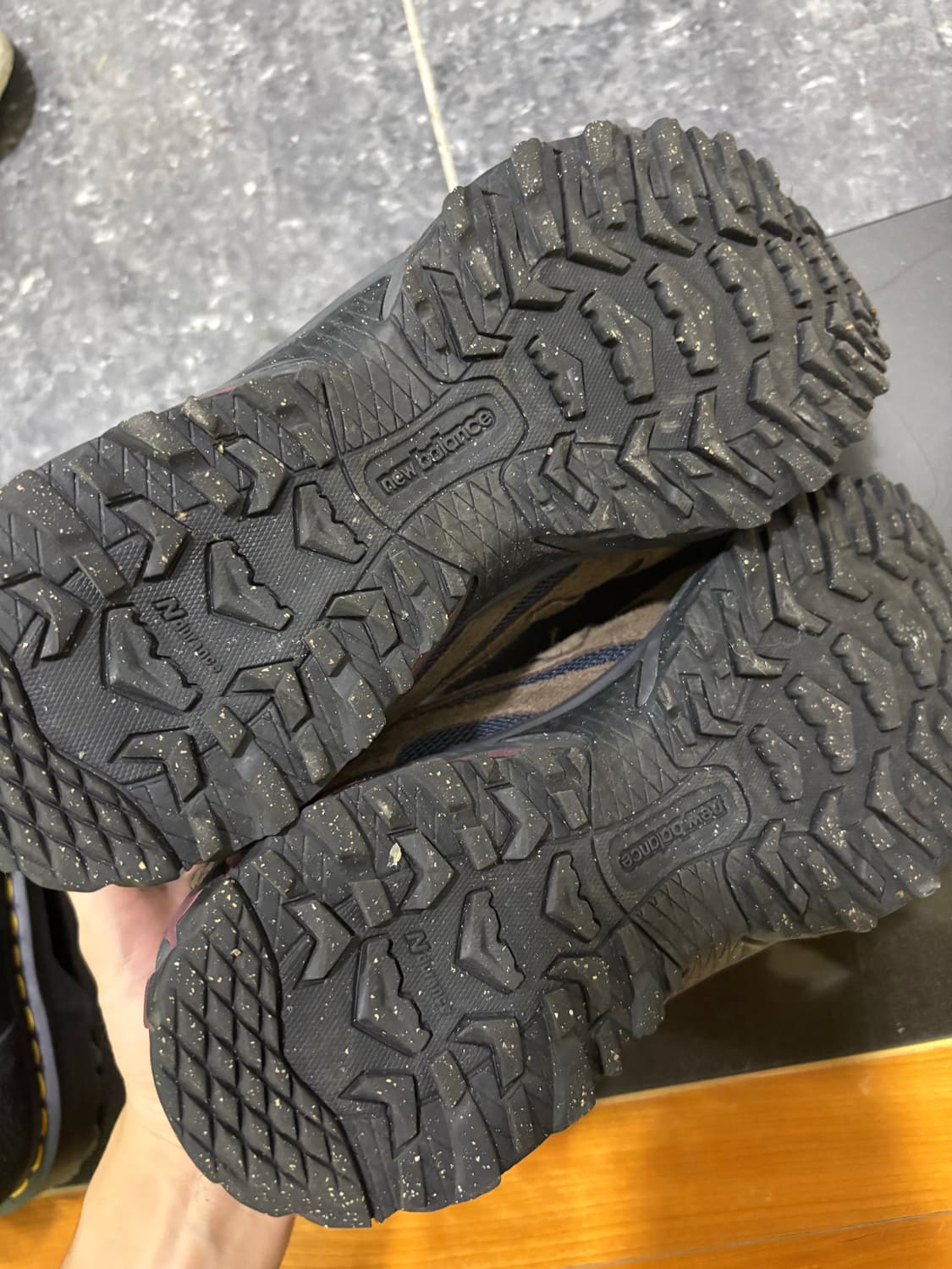 뉴발란스 ML610T 다크 머쉬룸 - D 스탠다드 상품이미지6