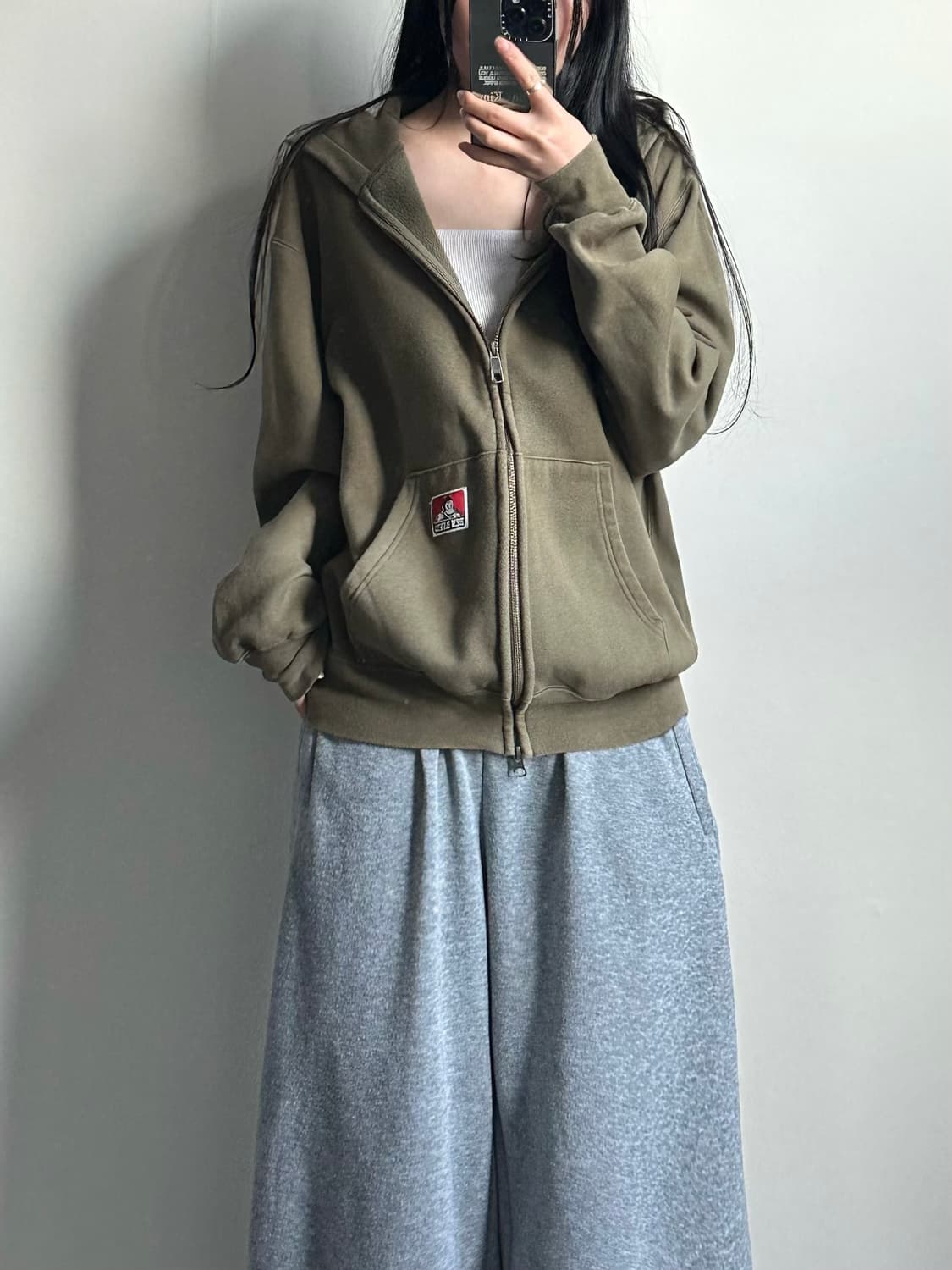 벤 데이비스 자수로고 카키 후드집업 상품이미지1