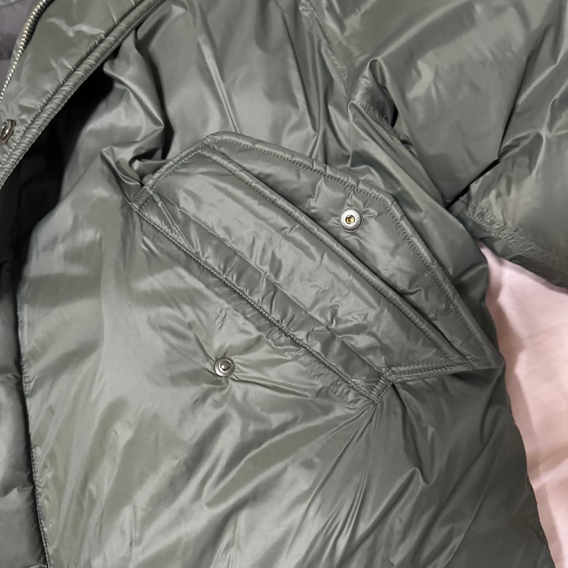 유스 m51 푸퍼 다운 판매합니다 상품이미지8