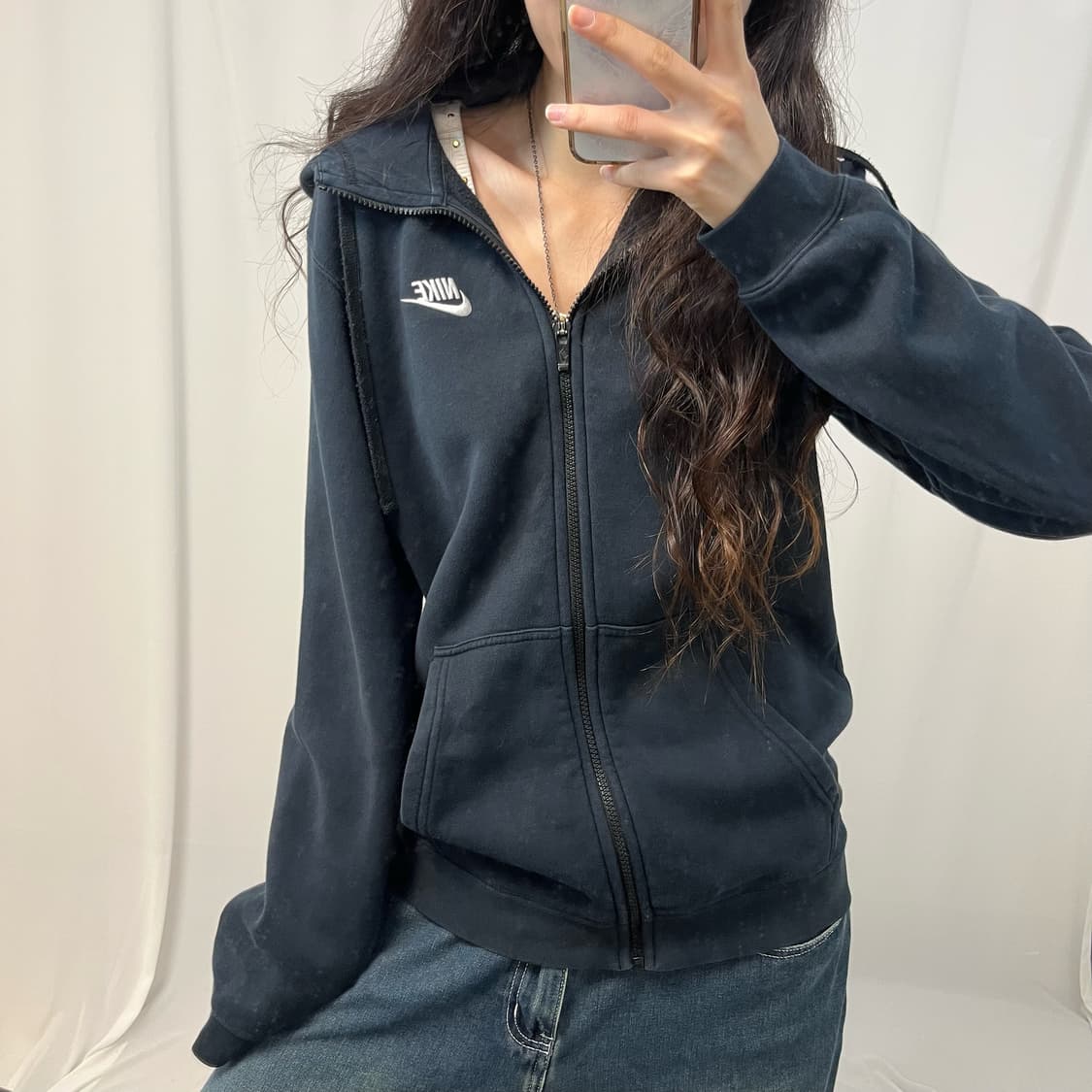 Nike black hood zip-up 상품이미지3