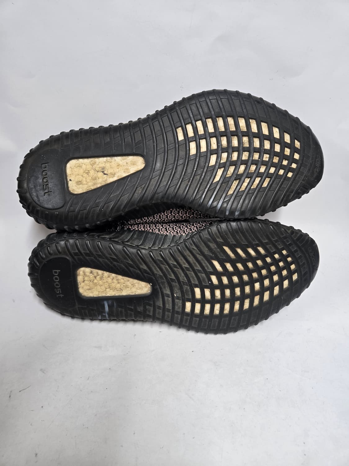 아디다스 이지부스트 350 V2 멀티컬러 예힐 285mm 상품이미지7