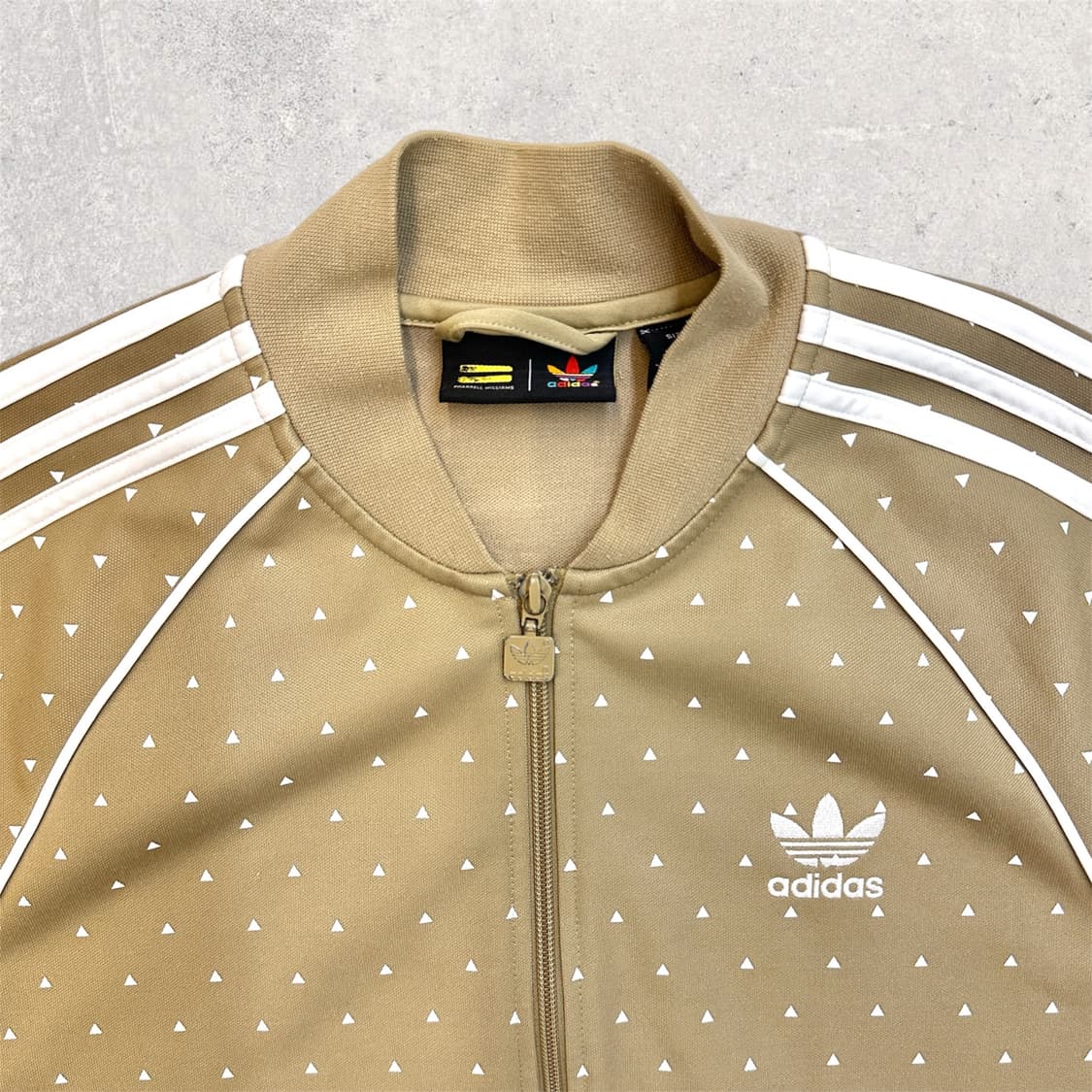 아디다스 x 퍼렐 윌리엄스 트랙탑 져지 상품이미지3