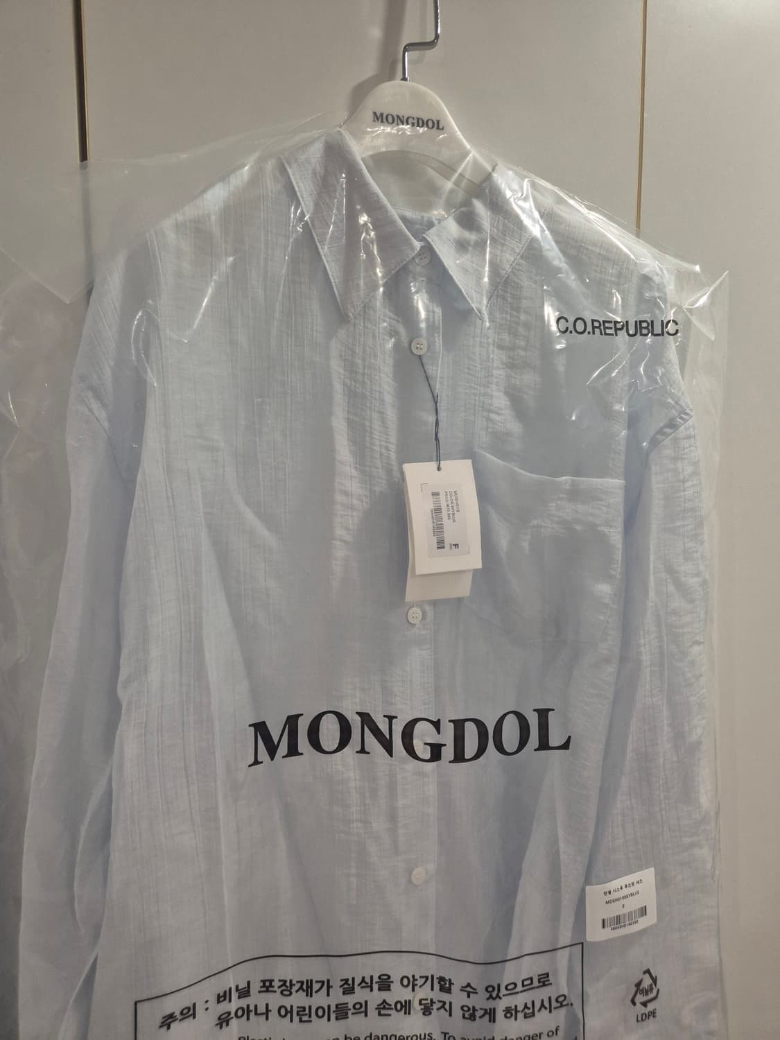 (새상품)몽돌 텐셀 시스루 루즈핏 셔츠 스카이블루 상품이미지6