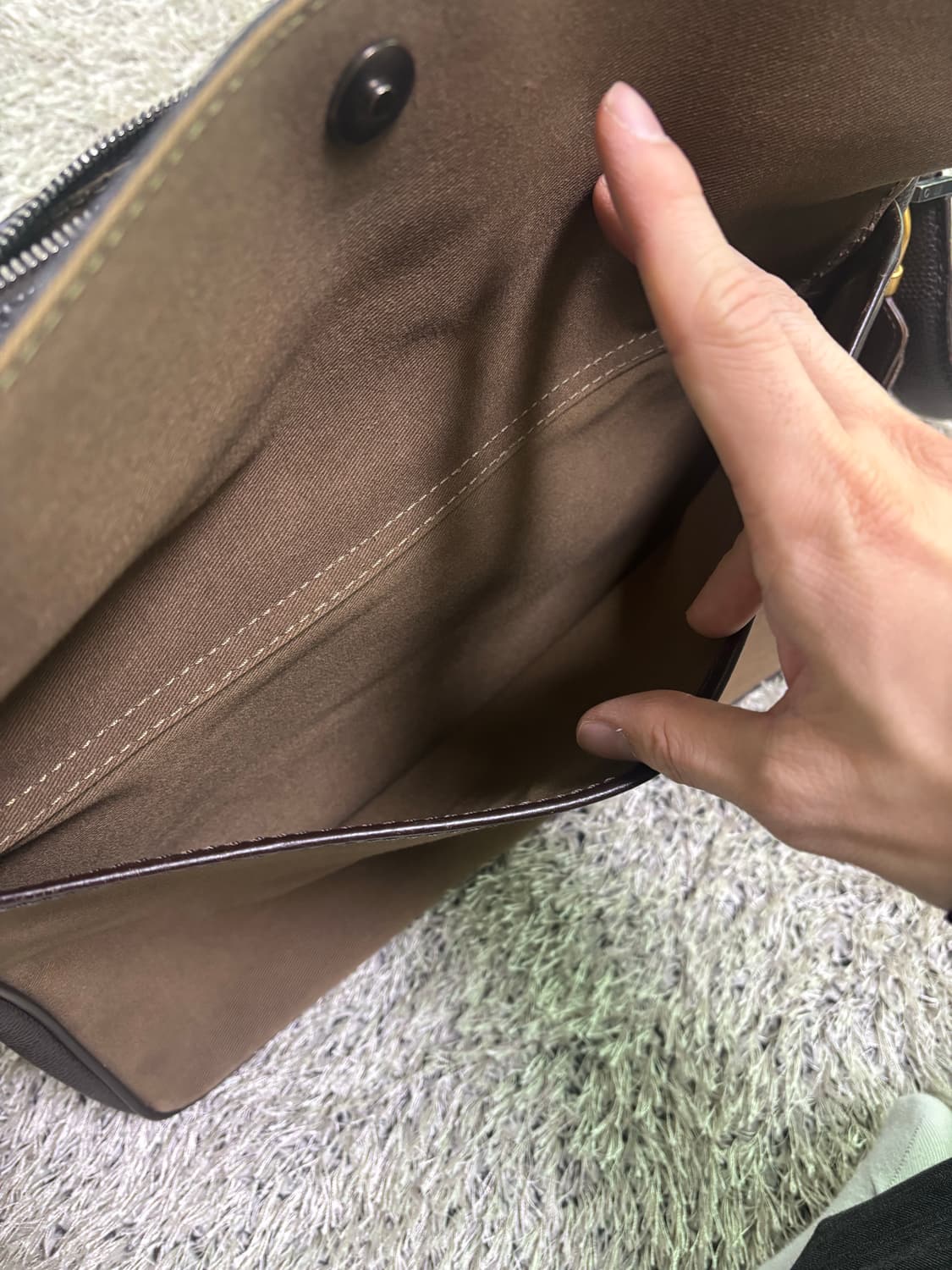 영국 브랜드 DUNHILL 가죽 컨버스 크로스백 상품이미지8