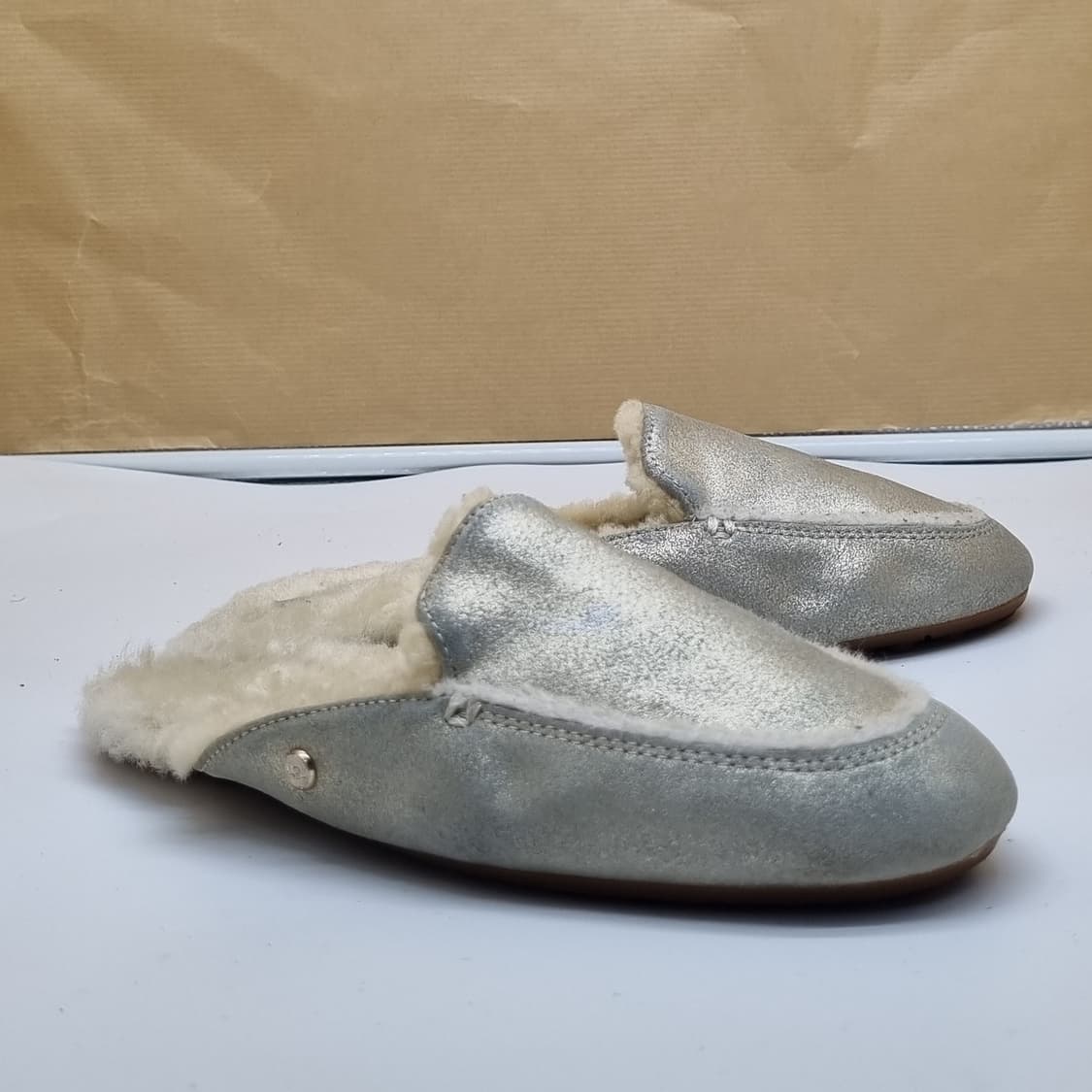 UGG 어그 여성 퍼뮬230 상품이미지1