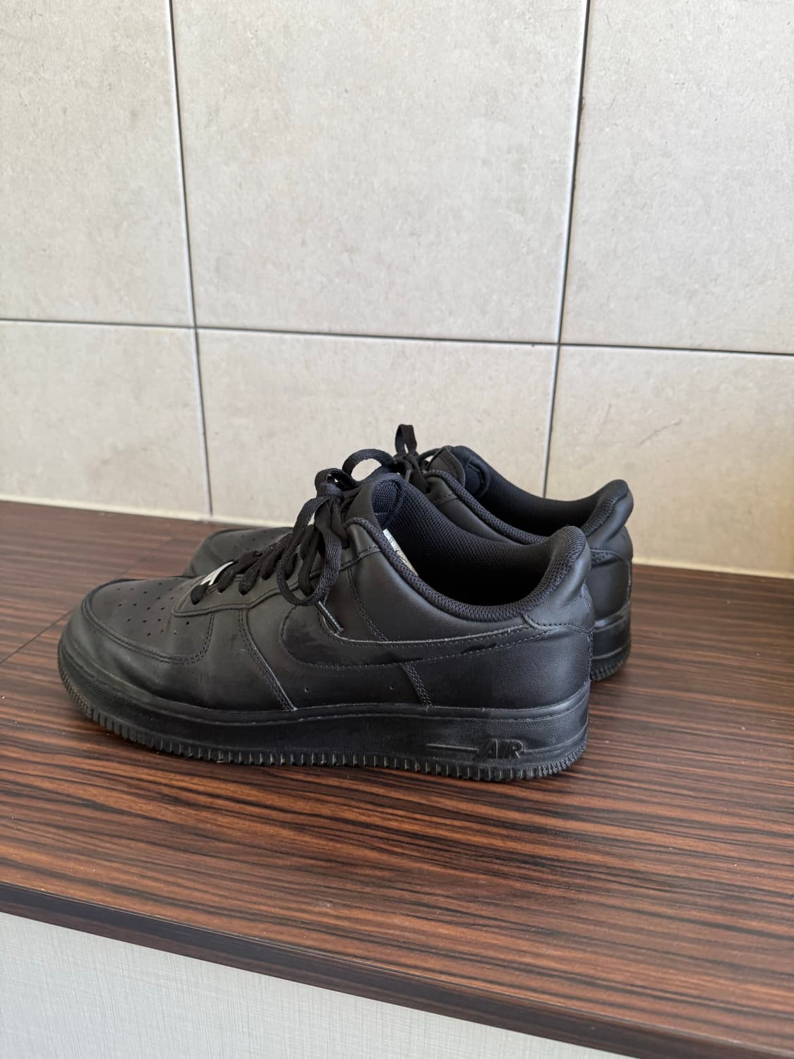 나이키 에어포스 1 '07 로우 트리플 블랙 상품이미지2