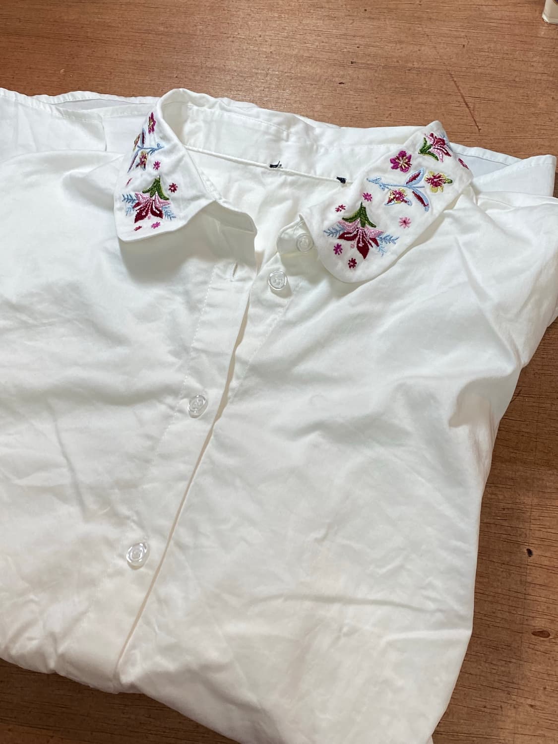 유럽빈티지 스판 자수 블라우스 상품이미지5