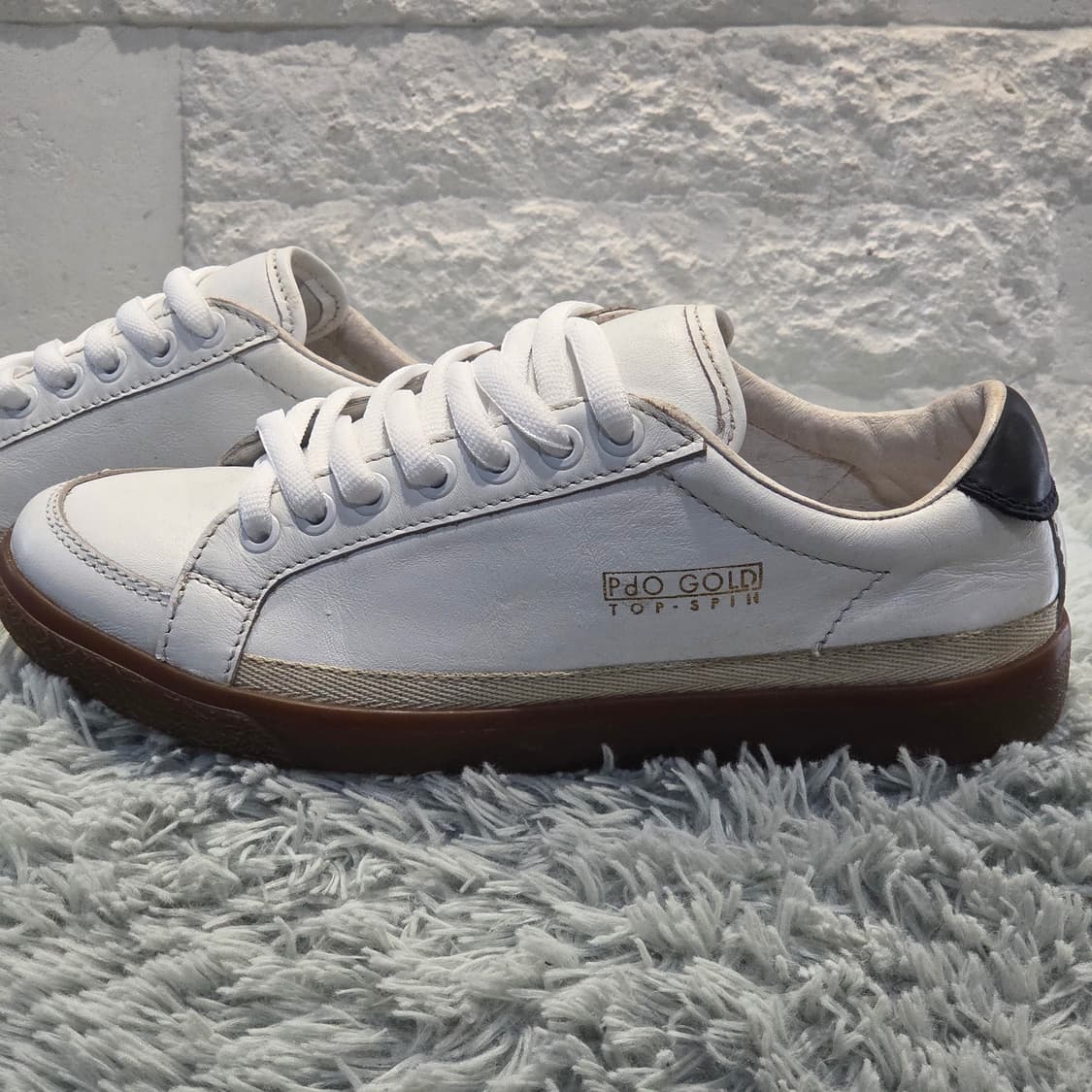 1w-11:피디오 골드 탑 스핀 화이트 검솔 235cm 상품이미지2