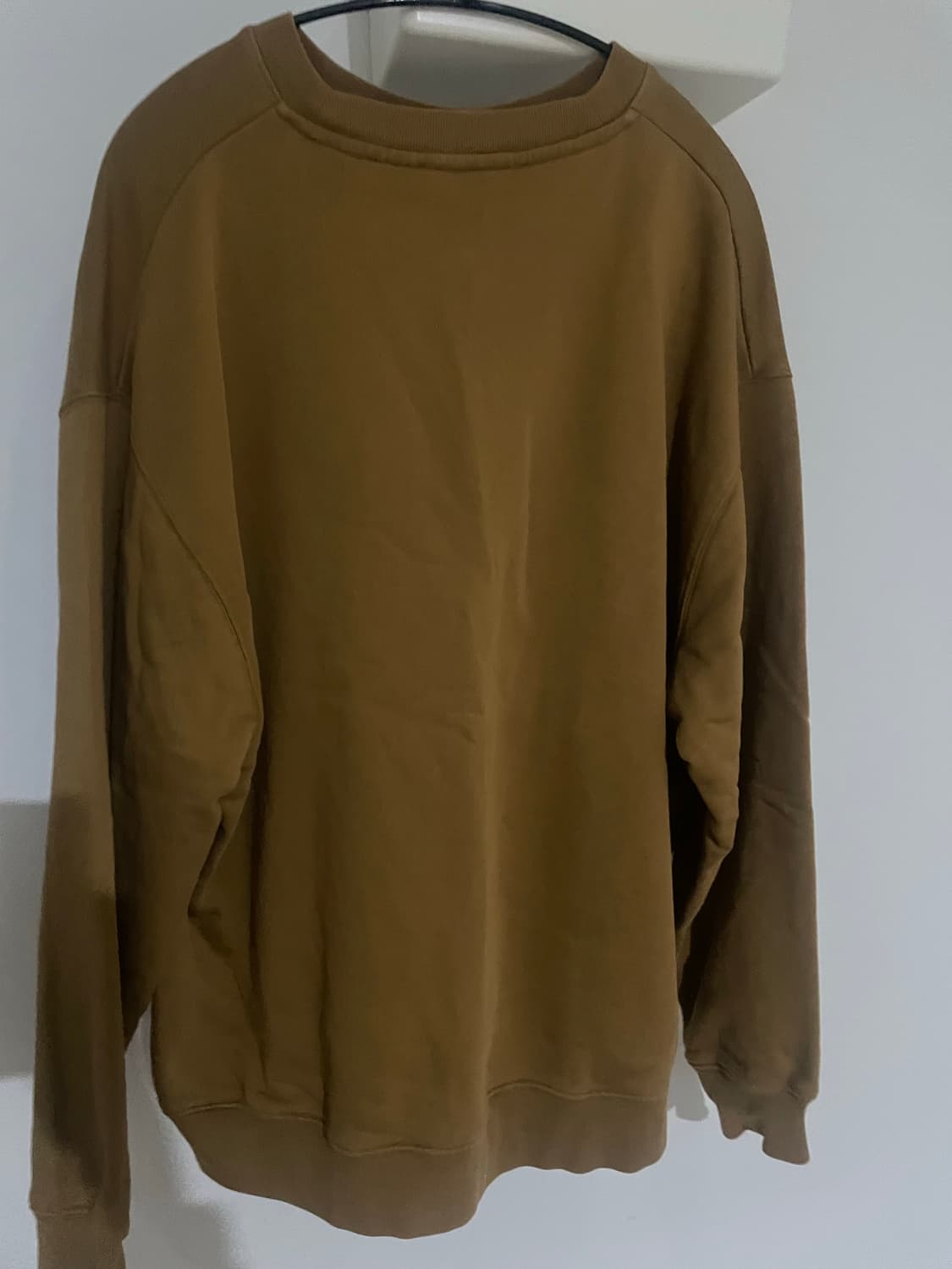 아크네 스튜디오 맨투맨 S 라이트 브라운 상품이미지2