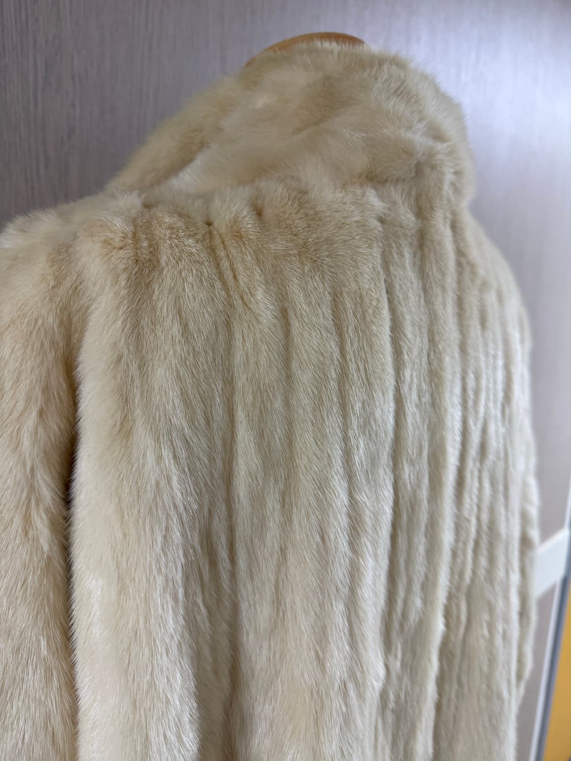 사가 풀스킨 아이보리 밍크코트 상품이미지3