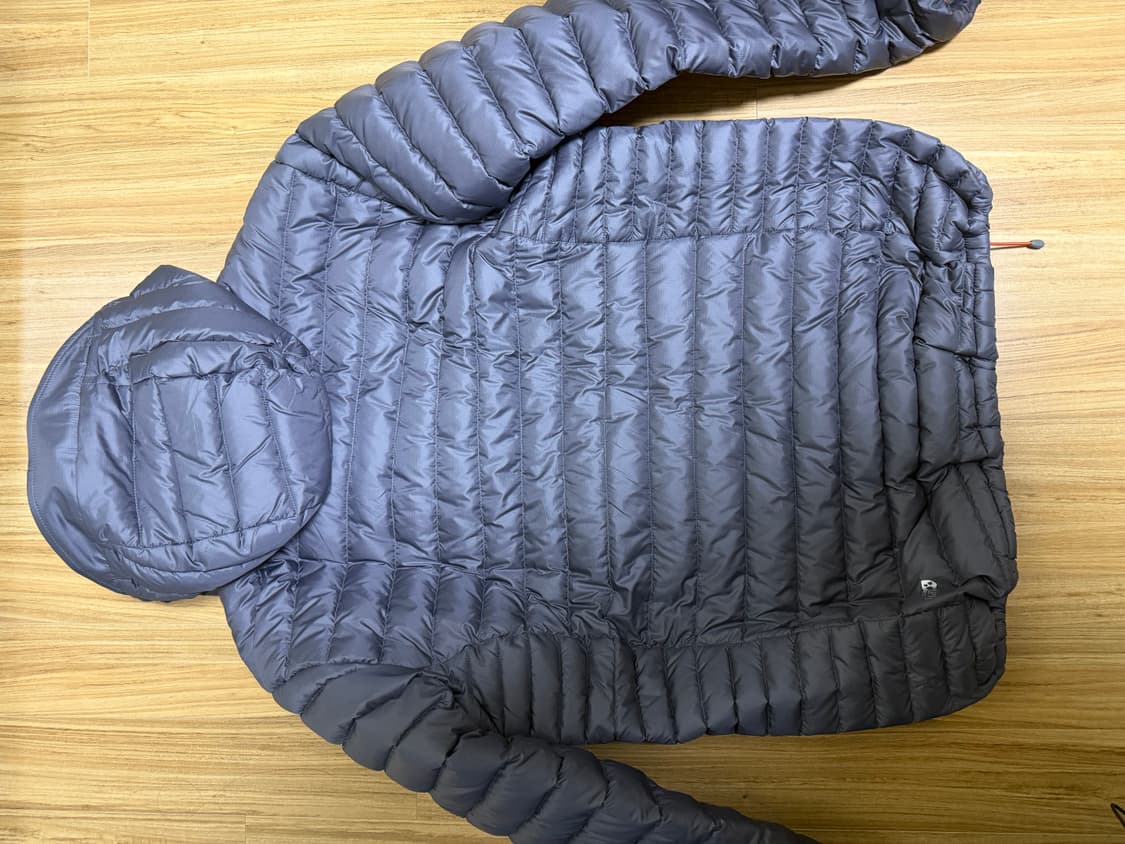 랩 마이크로라이트 알파인 자켓 그래핀 L 상품이미지2