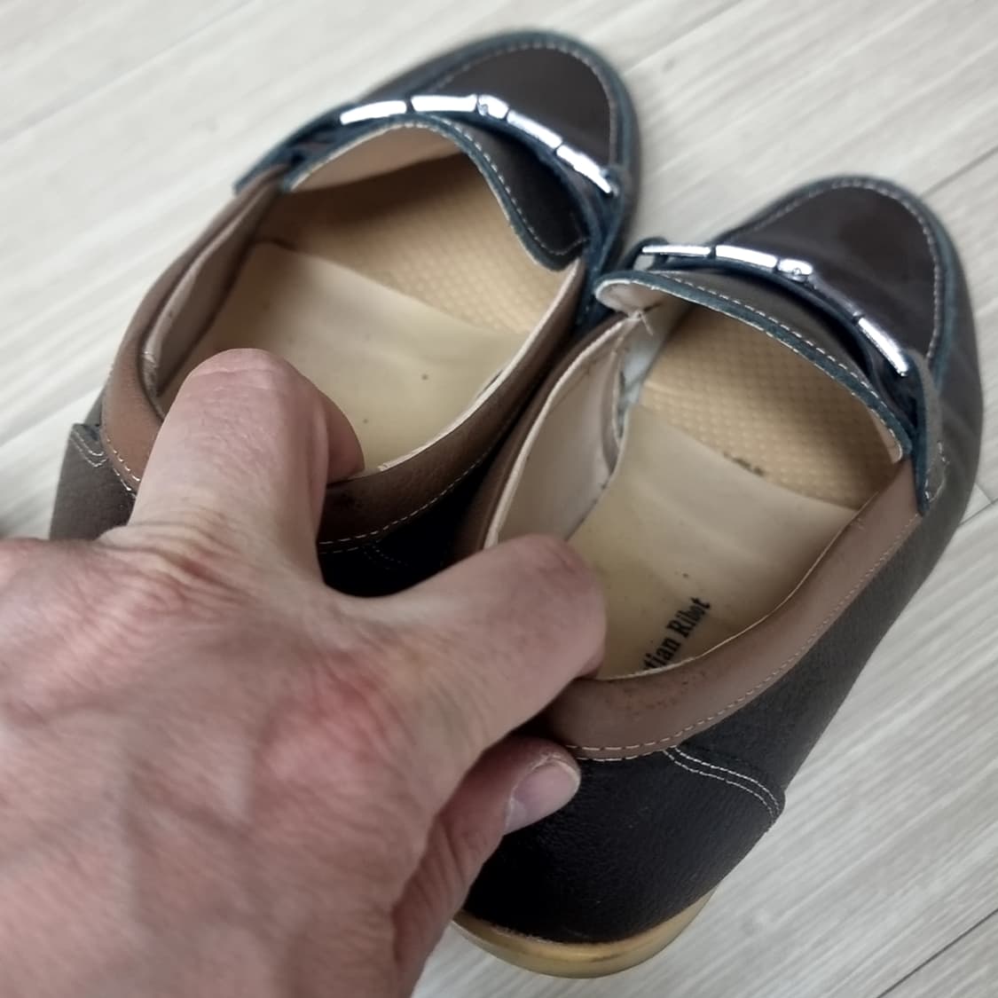 크리스찬 리봇 가죽 로퍼 브라운(265E) 상품이미지7