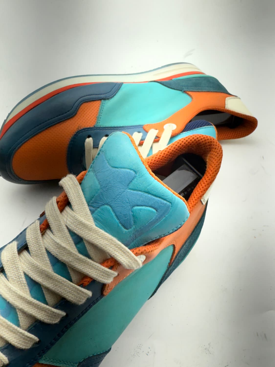 정품)페라가모스니커즈270 상품이미지2