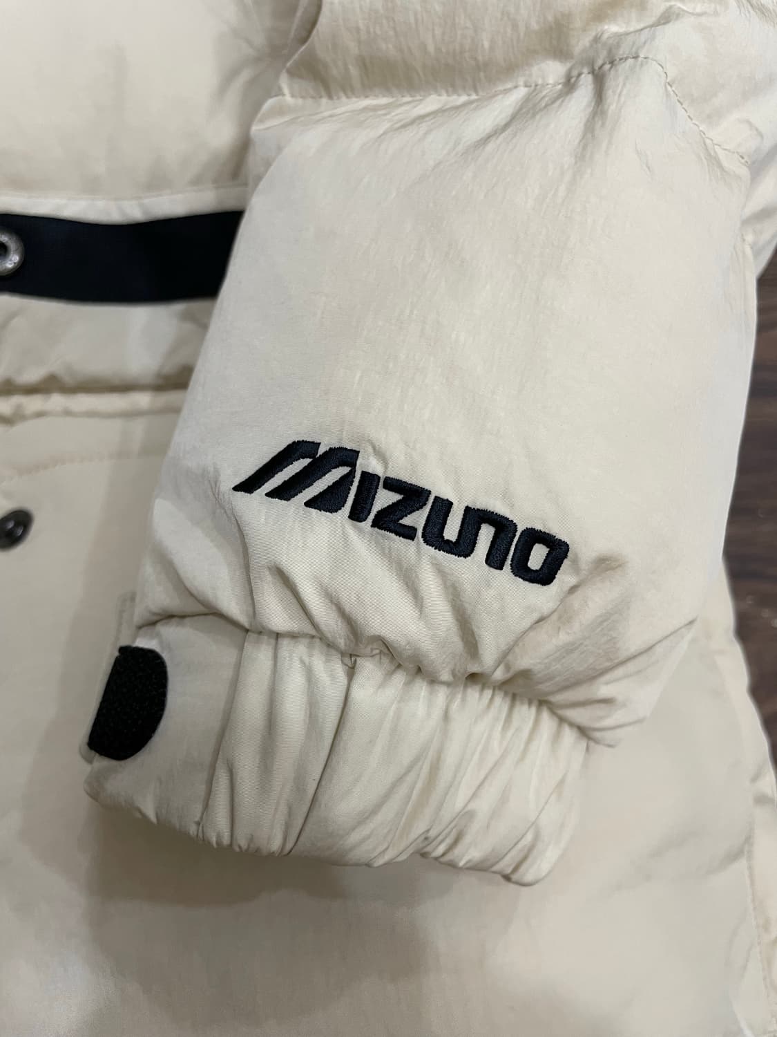 미즈노 MIZUNO 미드 덕다운 자켓 라이트베이지 상품이미지5