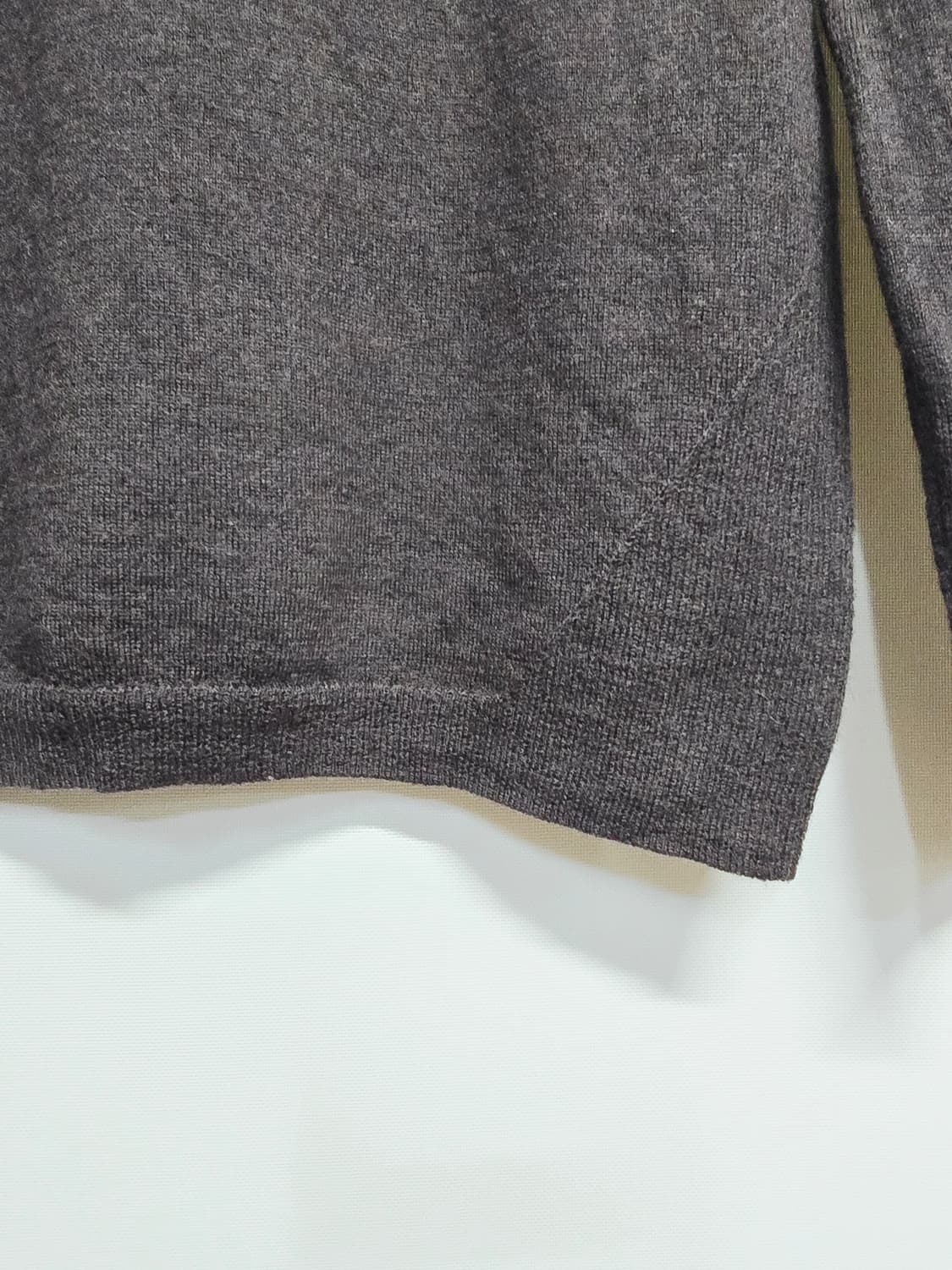 COS 브라운 라운드넥 메리노울 니트 스웨터 상품이미지4