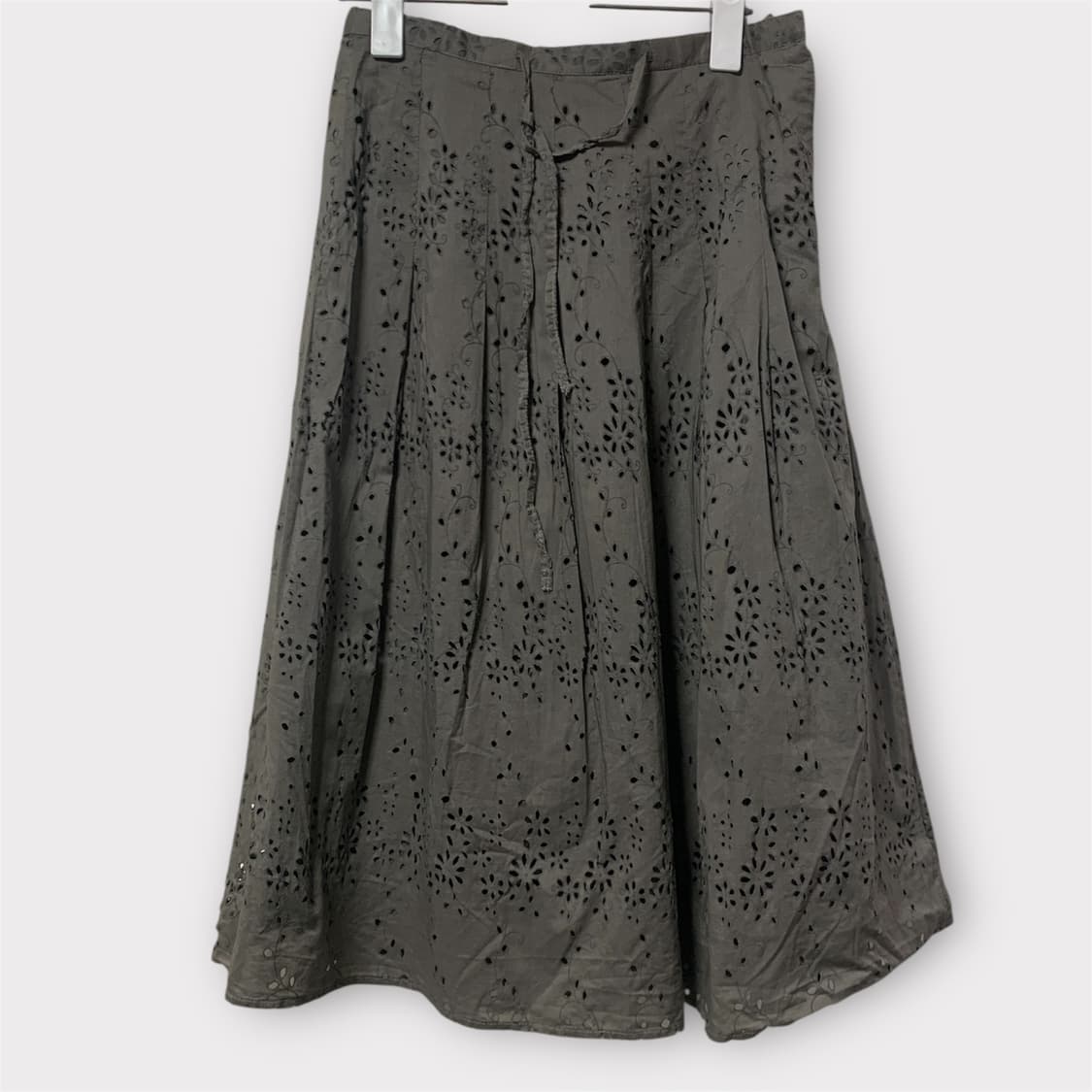 카키 펀칭 스커트 상품이미지1