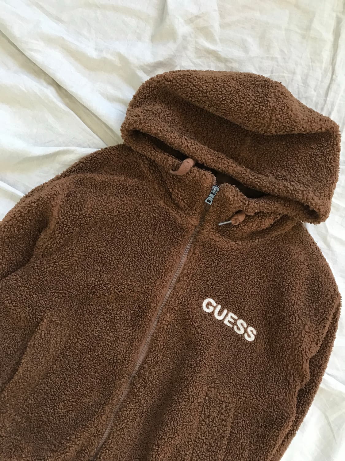 게스 자수로고 브라운 플리스 후드집업 상품이미지6