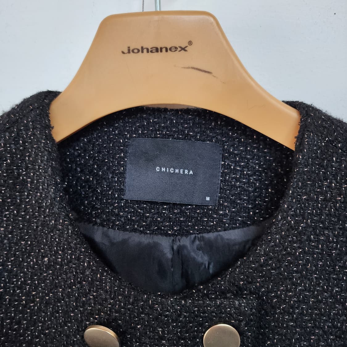 CHICHERA 블랙 트위드 금장 버튼 자켓 상품이미지2